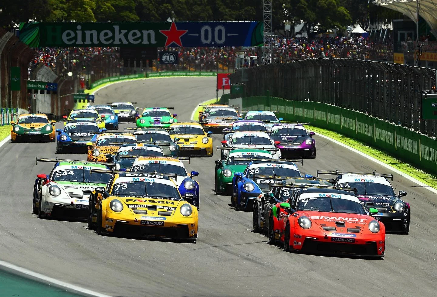 Miguel Paludo dominates Carrera Cup race and Raijan Mascarello is Sprint Challenge champion