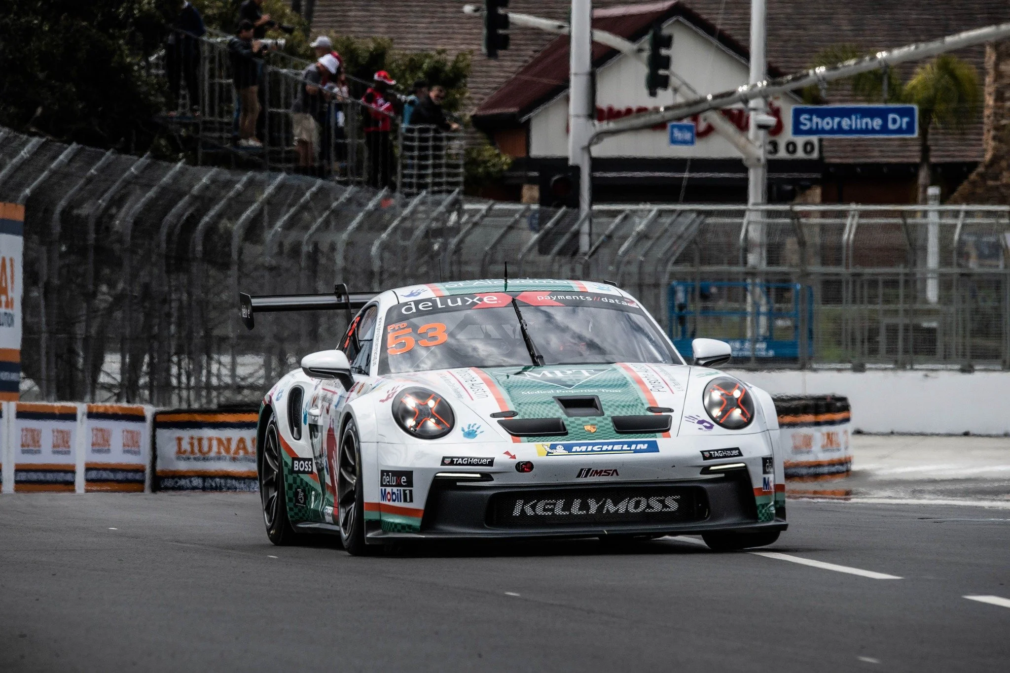 Dickinson Third-Straight Porsche Carrera Cup Victory for Kellymoss