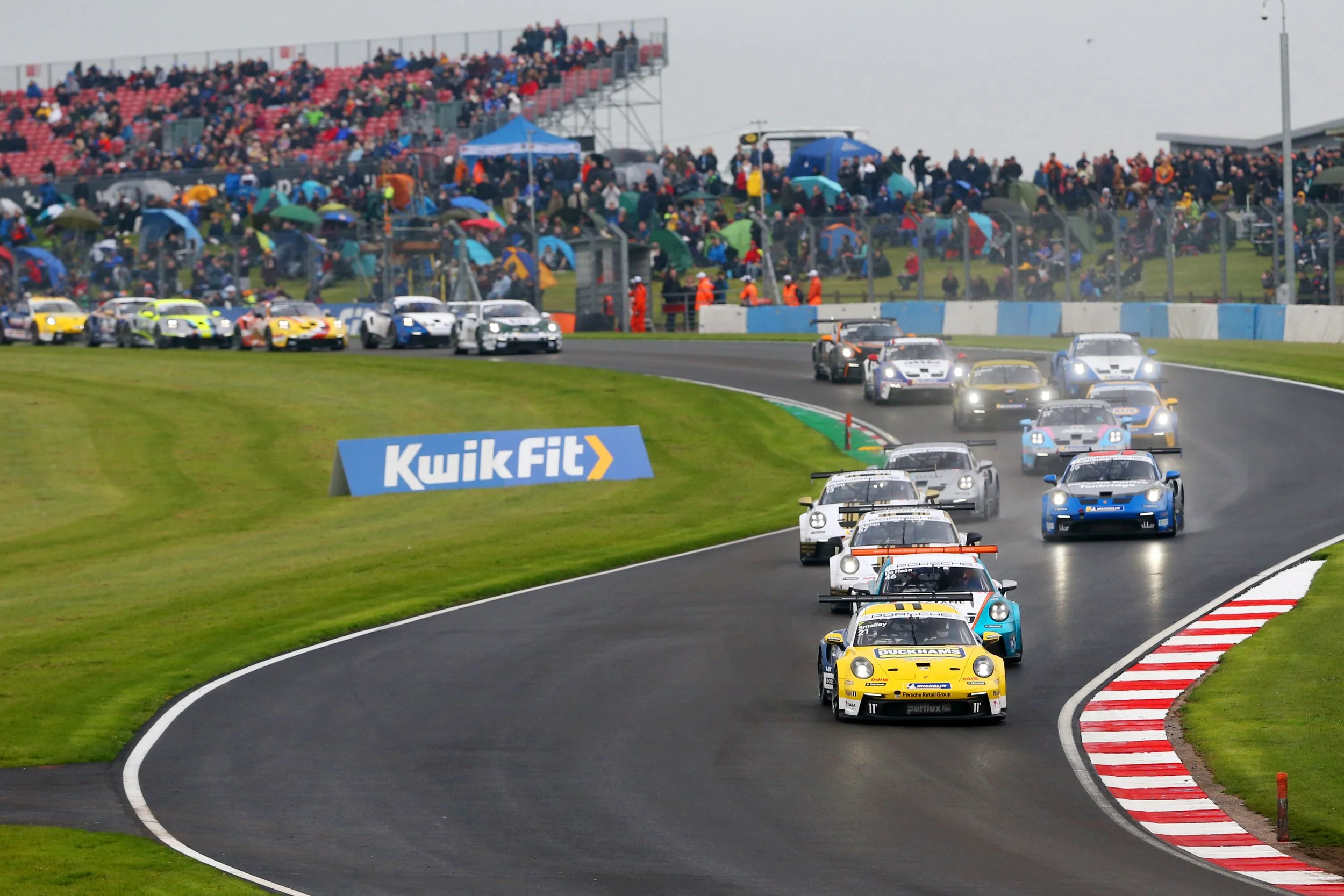 Smalley shares season-opening spoils with de Haan youngest ever winner