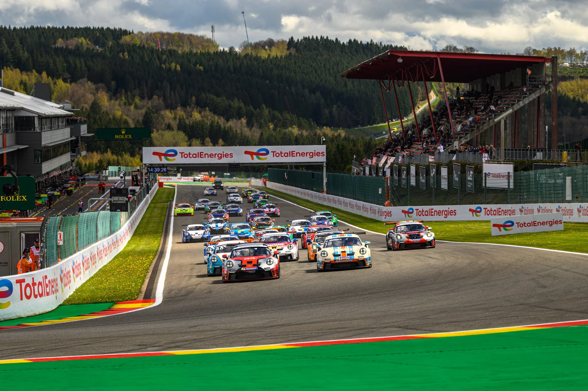 Glenn Van Parijs and Robert De Haan share the victories at Spa in the opening weekend of the PCCB