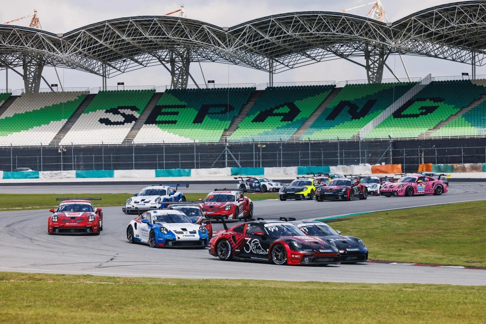 And they’re off! The Porsche Carrera Cup Asia launches 2023 season in Sepang