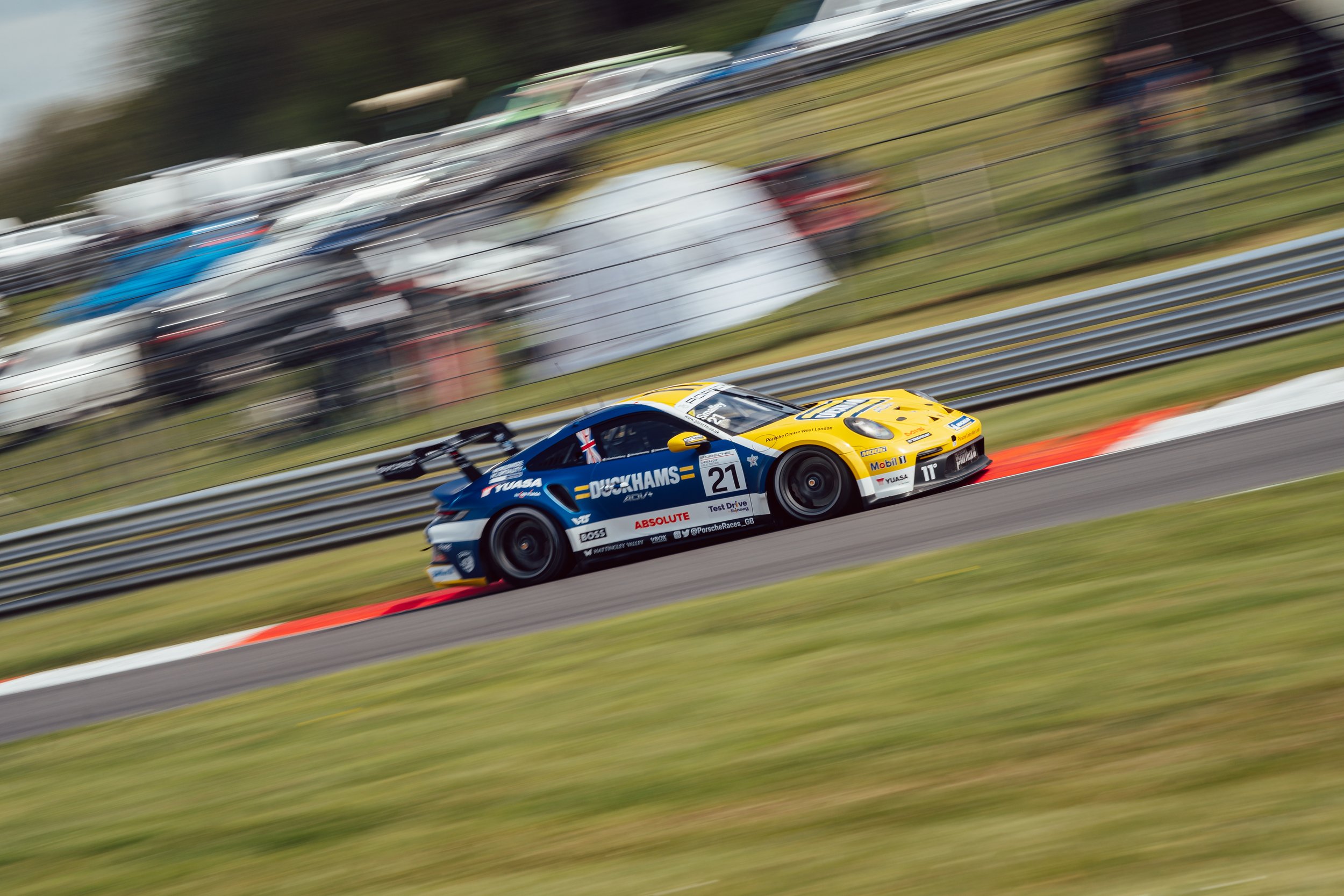 Duckhams Yuasa Racing ready for high-speed Porsche Carrera Cup GB visit to Thruxton