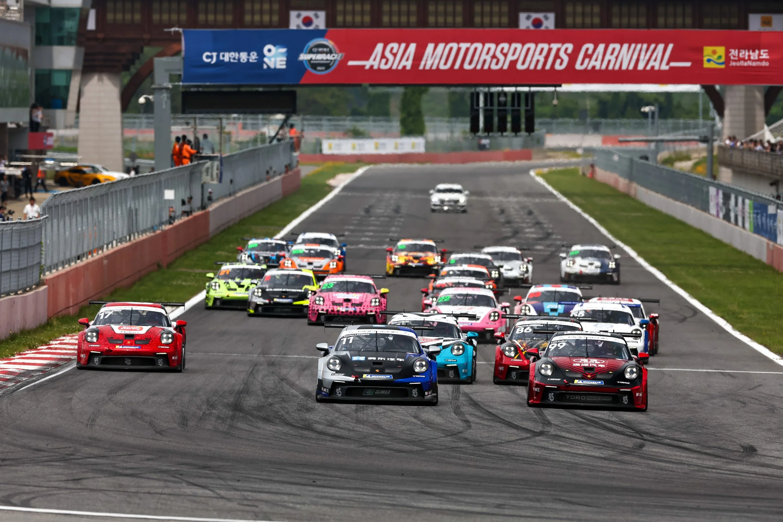 The series returns to Korea for two Rounds of thrilling Carrera Cup Asia action