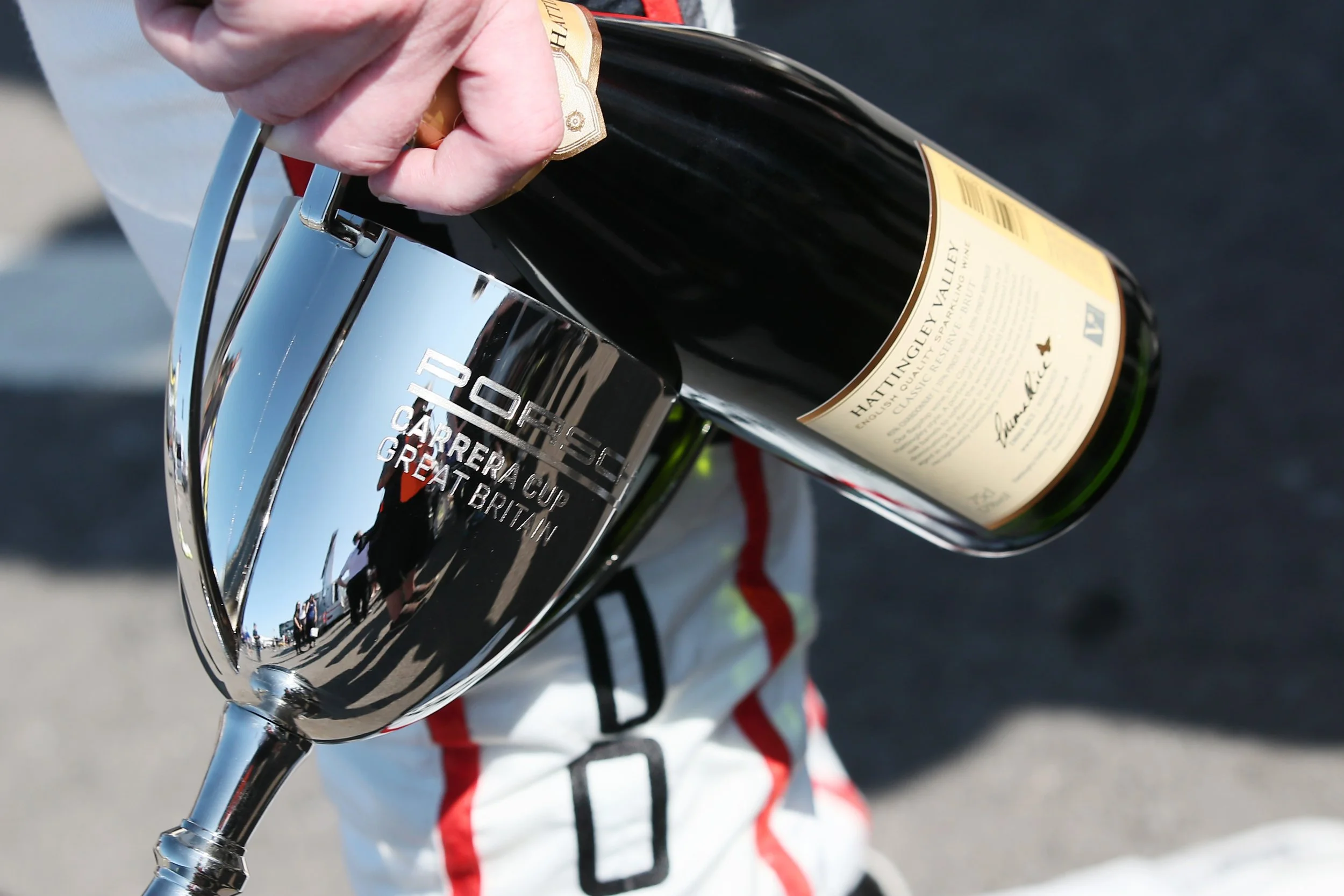 Porsche Cars GB partners with Hattingley Valley Wines