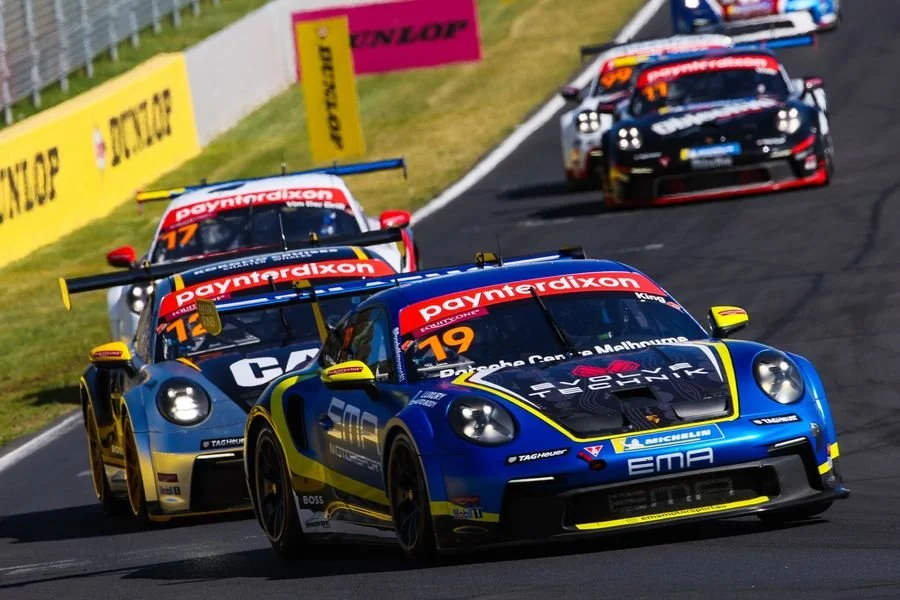 King, Jones dogfight continues into Saturday at Mount Panorama