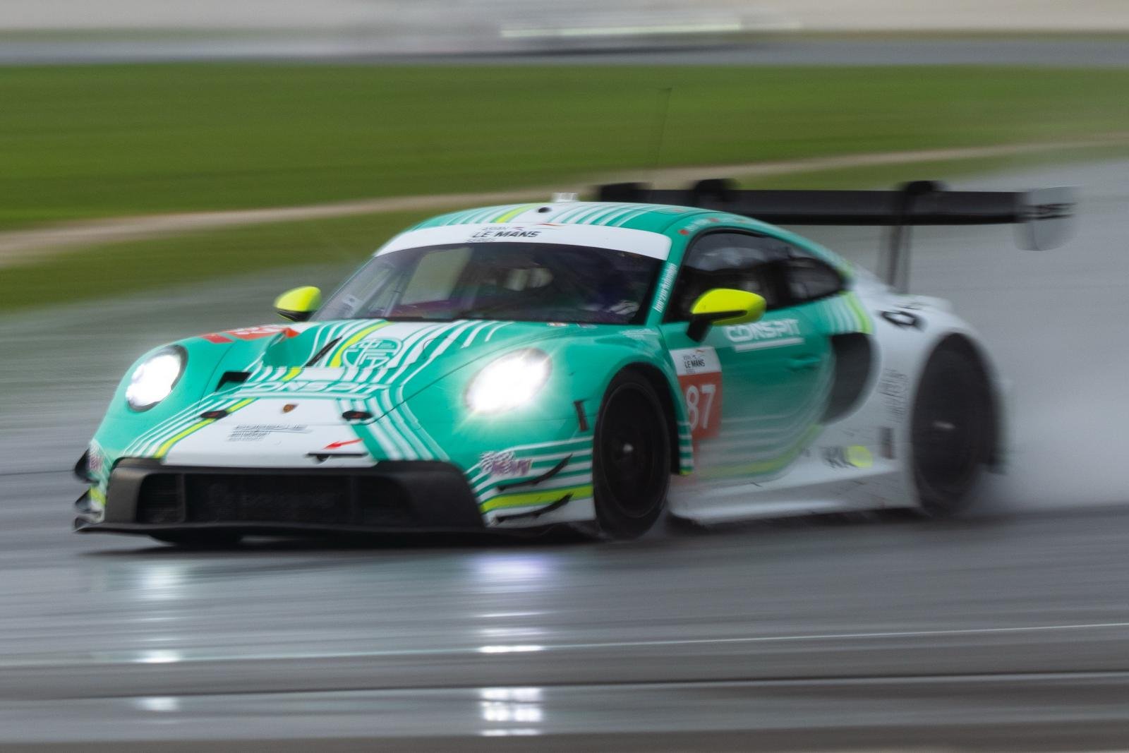 Porsche clinches pair of podiums in opening Asian Le Mans Series weekend