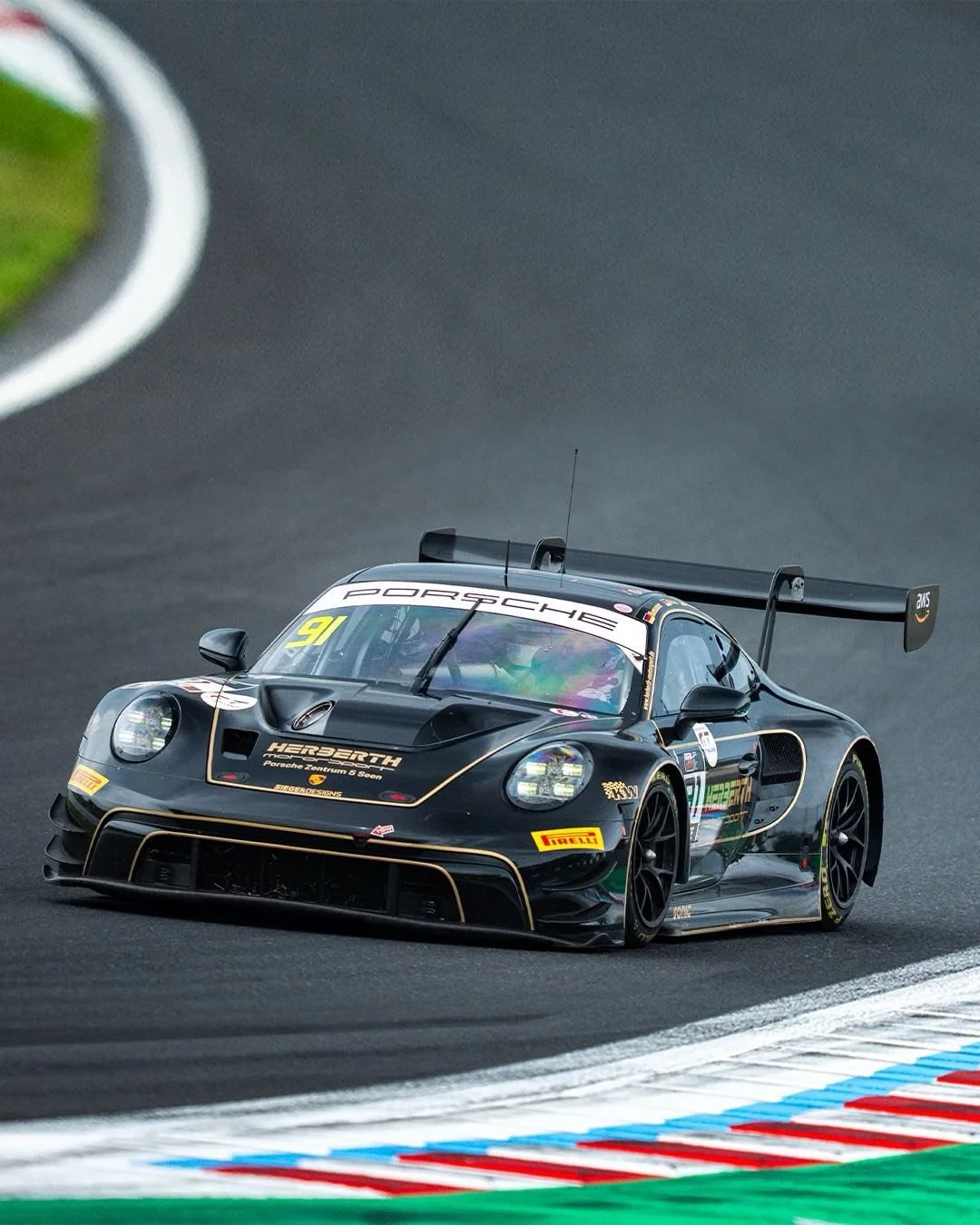 Porsche sends strong five car line-up down under to tackle Meguiar's Bathurst 12 Hour