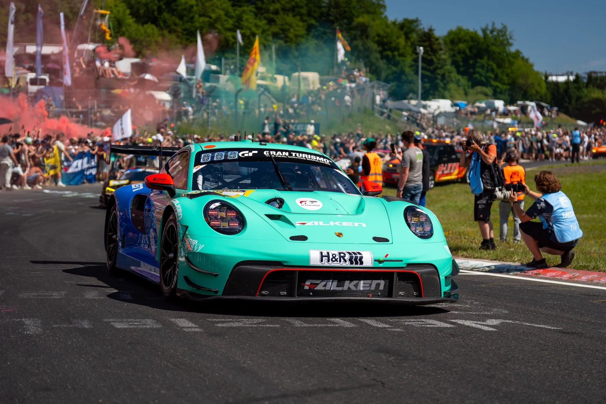 Tim Heinemann will continue to drive Falken Motorsports Porsche in 2026