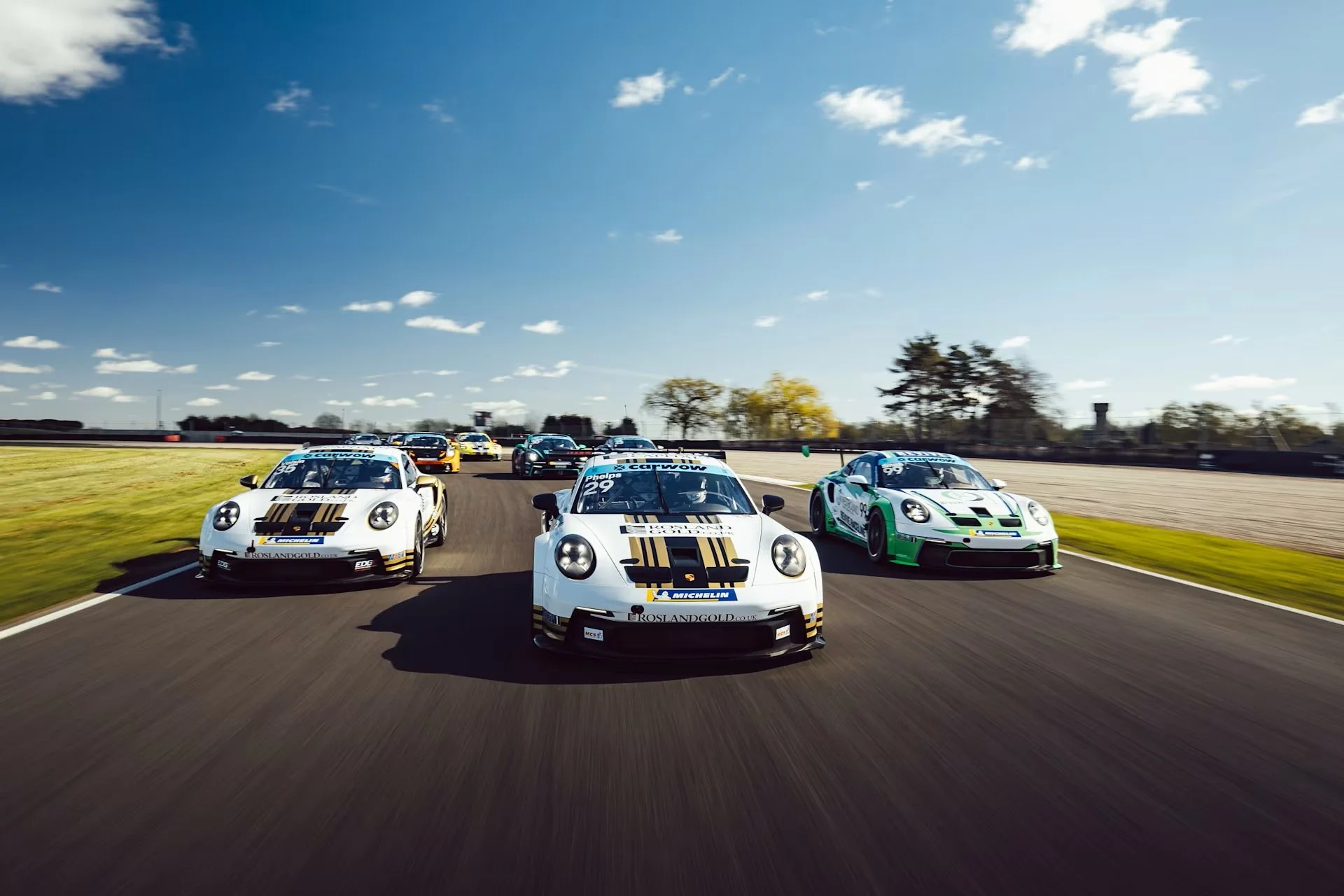 Carwow becomes Porsche Carrera Cup GB and Sprint Challenge GB title partner