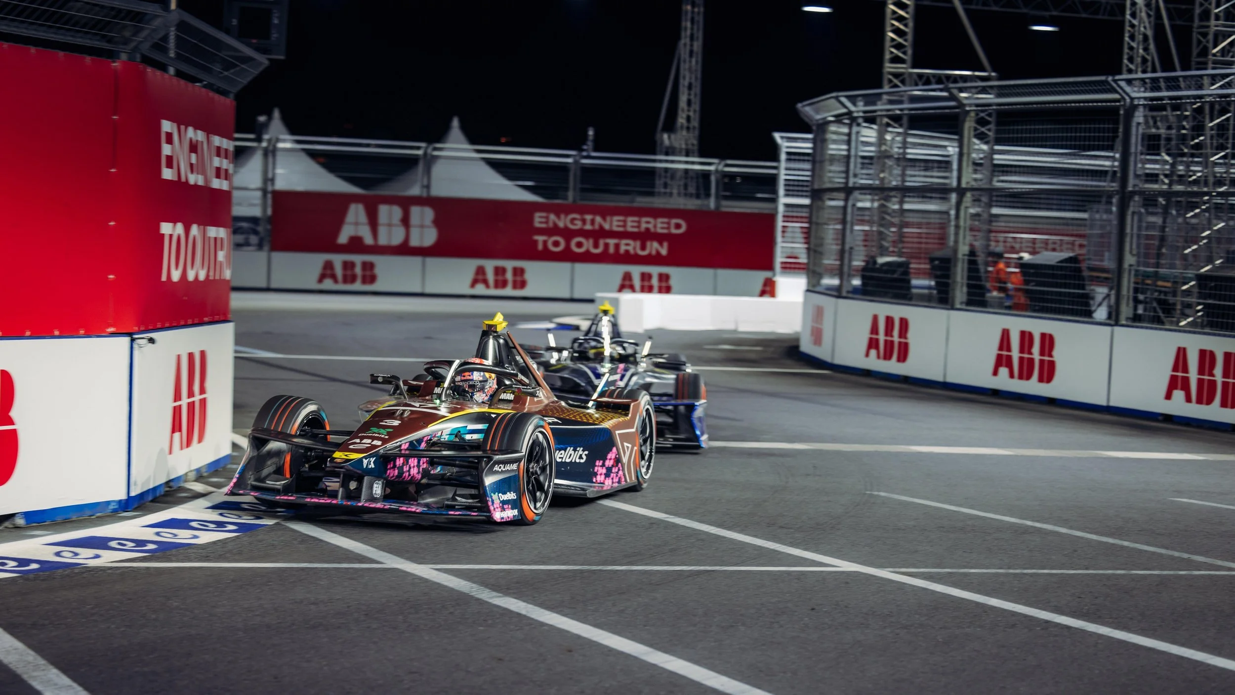 Double victory for Porsche customer teams in Tokyo with Dan Ticktum in 1st place