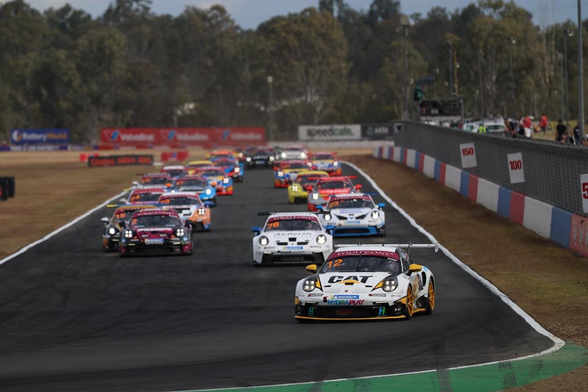 Jones clinches dramatic opening race