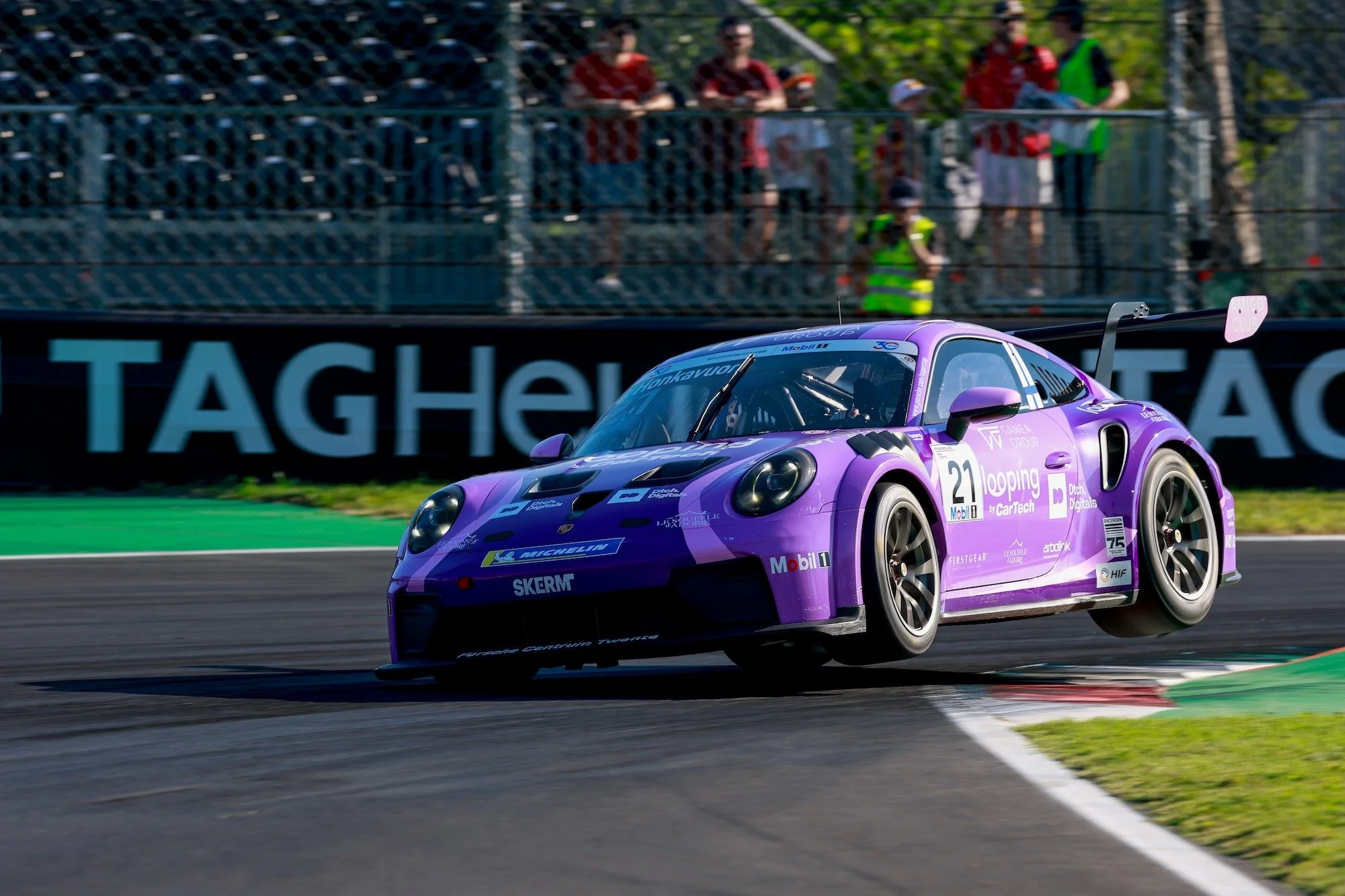 Looping by CarTech concludes successful debut season in Mobil 1 Supercup