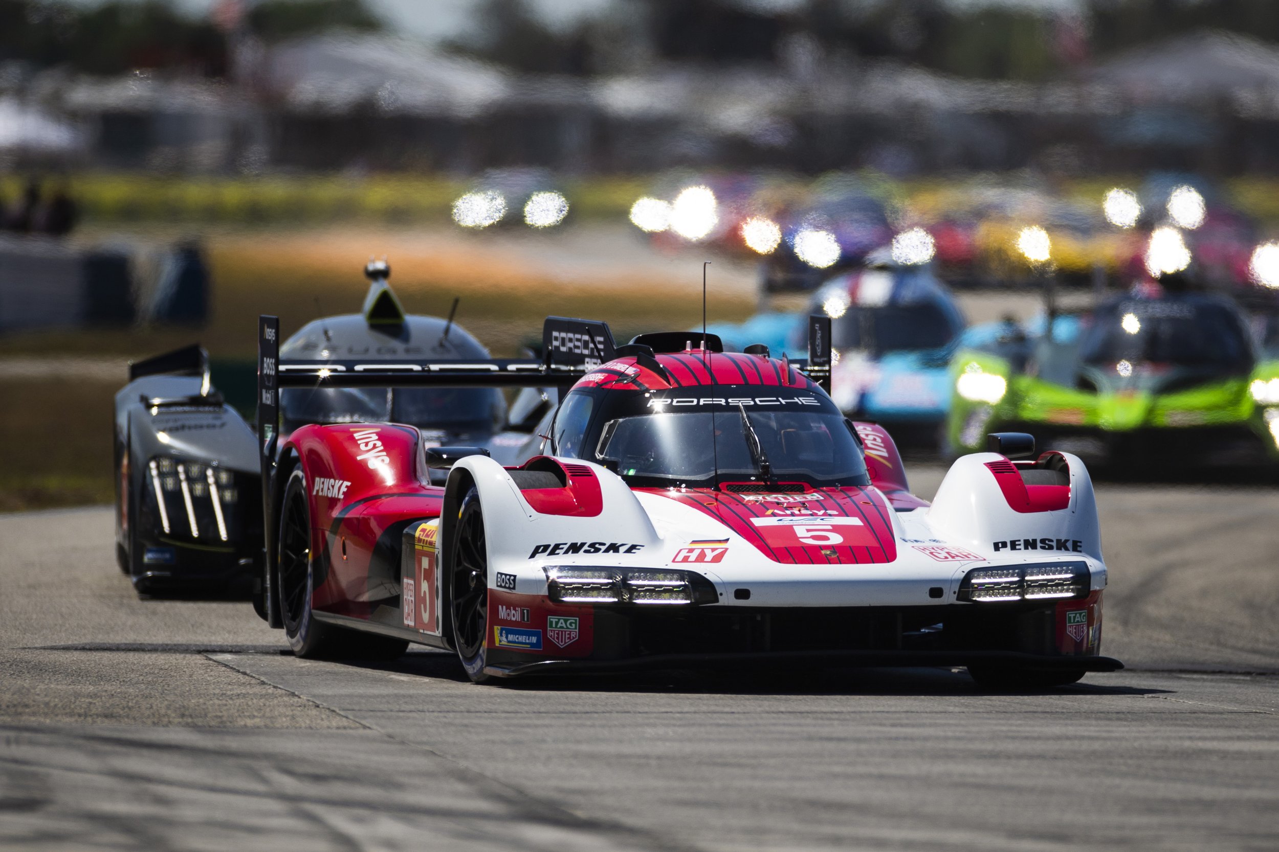 Porsche teams face huge challenges at the WEC season opener - Porsche  Newsroom USA