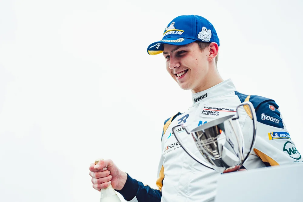 General Micah Racing Record-breaking victory for Richardson Racing at Donington Park ...