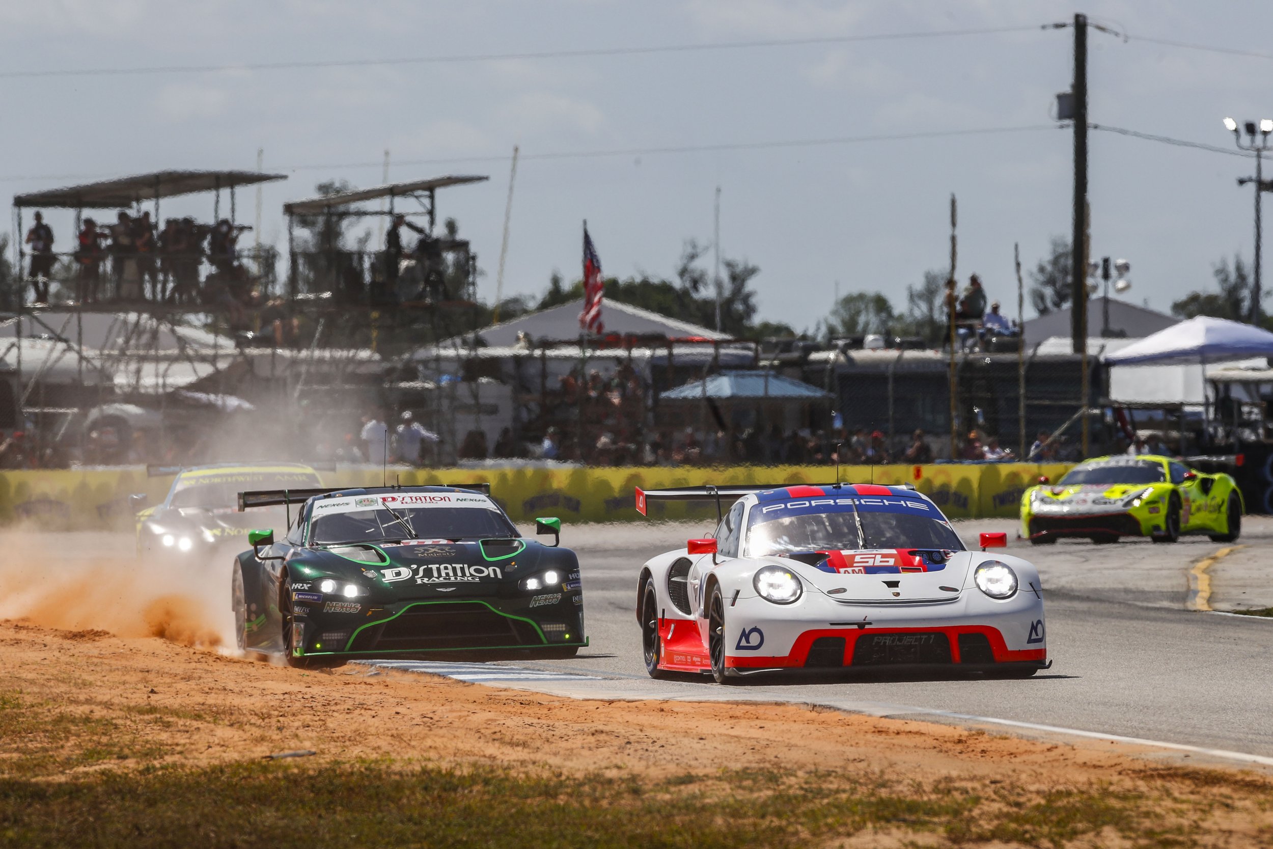 Porsche teams face huge challenges at the WEC season opener