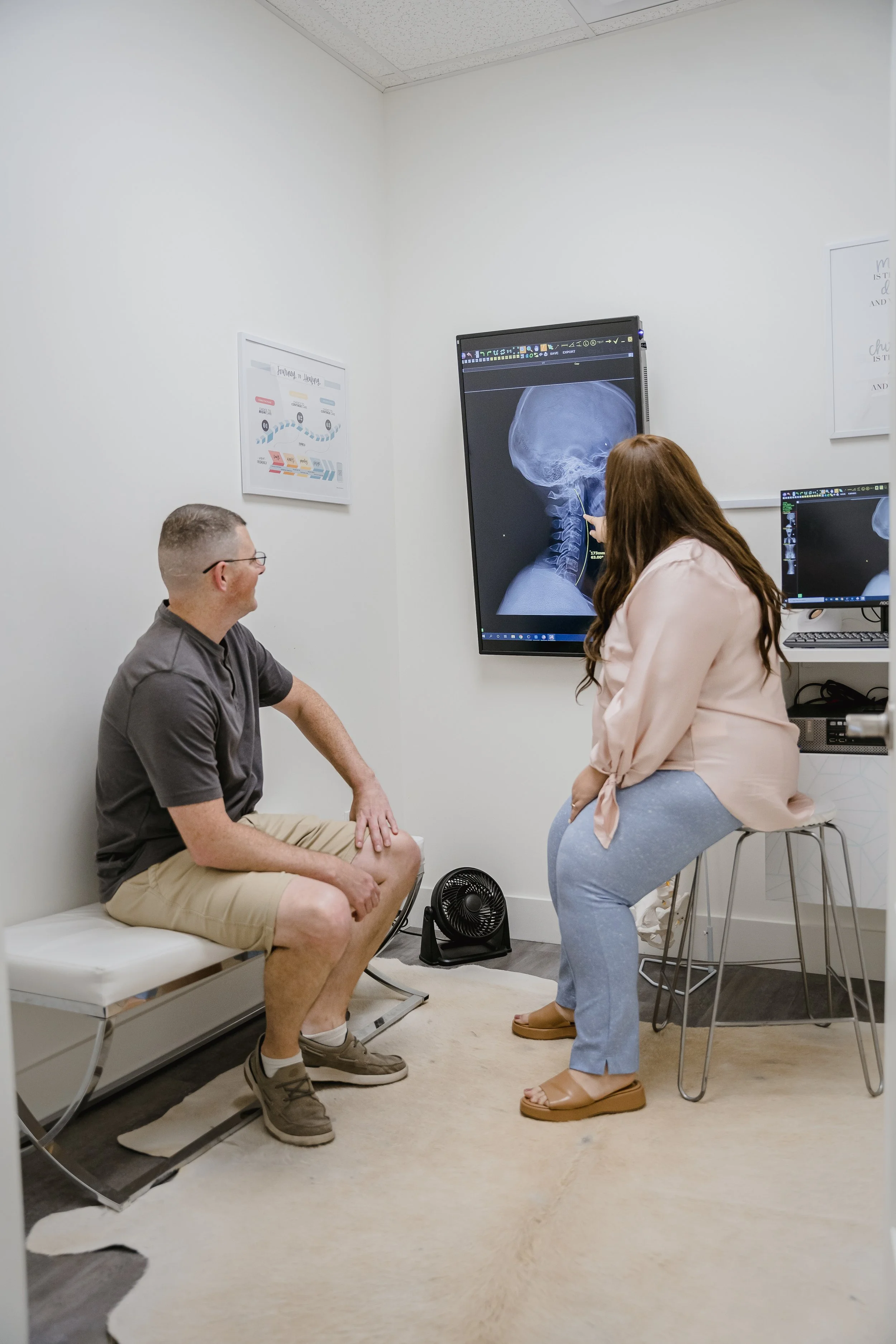 Patient consultation with a chiropractor in Jacksonville, FL