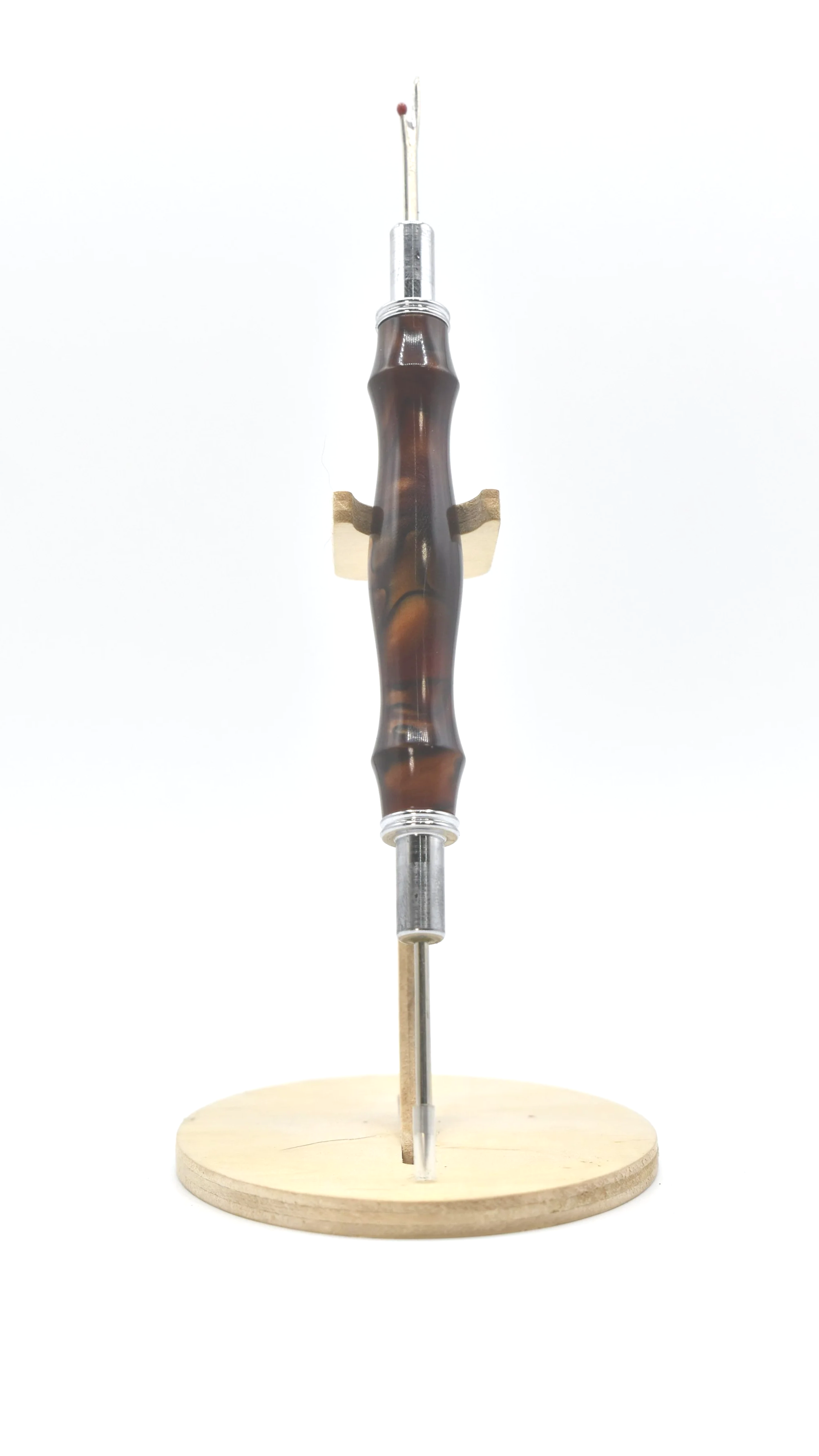 Seam Ripper – Multi-Tone Brown Resin Handle