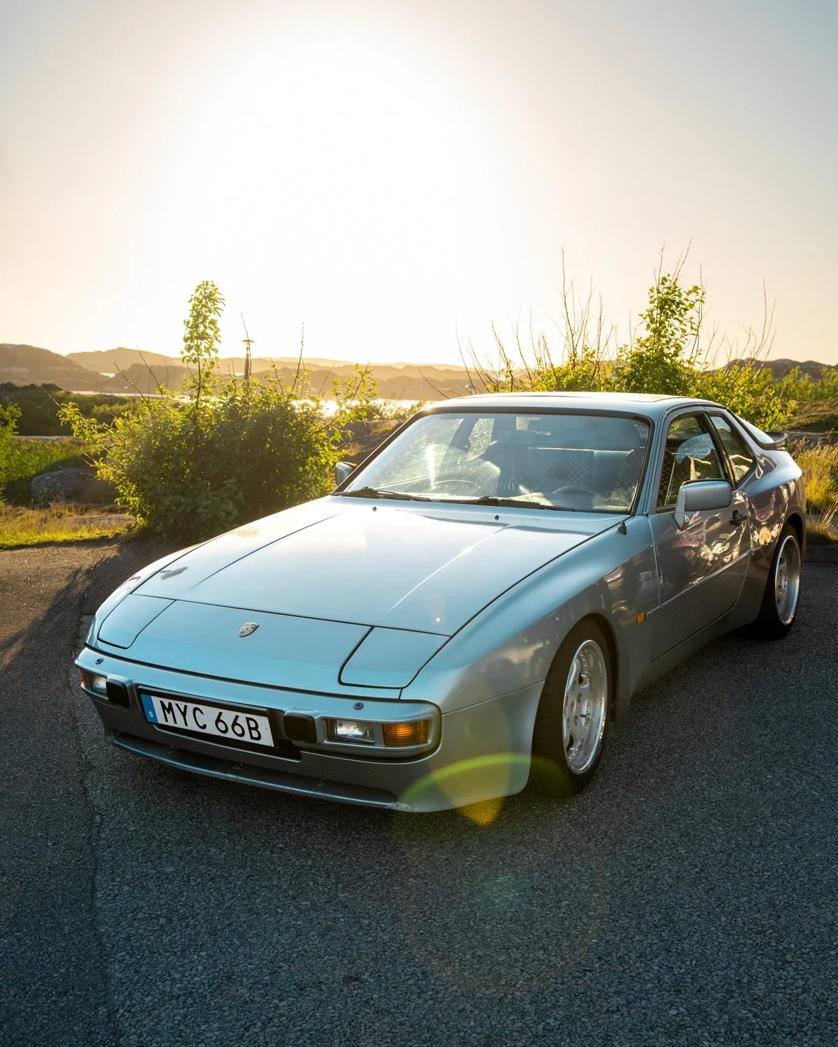 Horsepower and heavenly views🚘🌅
Blessed with great weather, beautiful cars, and an even better community. #pannkakstr&auml;ffen