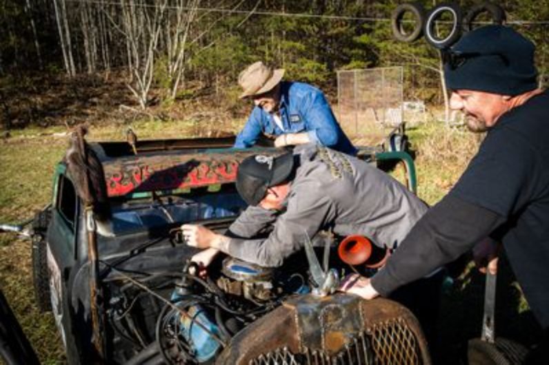 #MotorMondays &bull; Happy 10-Year Anniversary to #RebelRoad! Across Appalachia, outlaw carmakers build their cars out of anything and everything they can get their hands on, all to compete at rat rod rumble on Rebel Road.
&bull;
&bull;
&bull;
#carma
