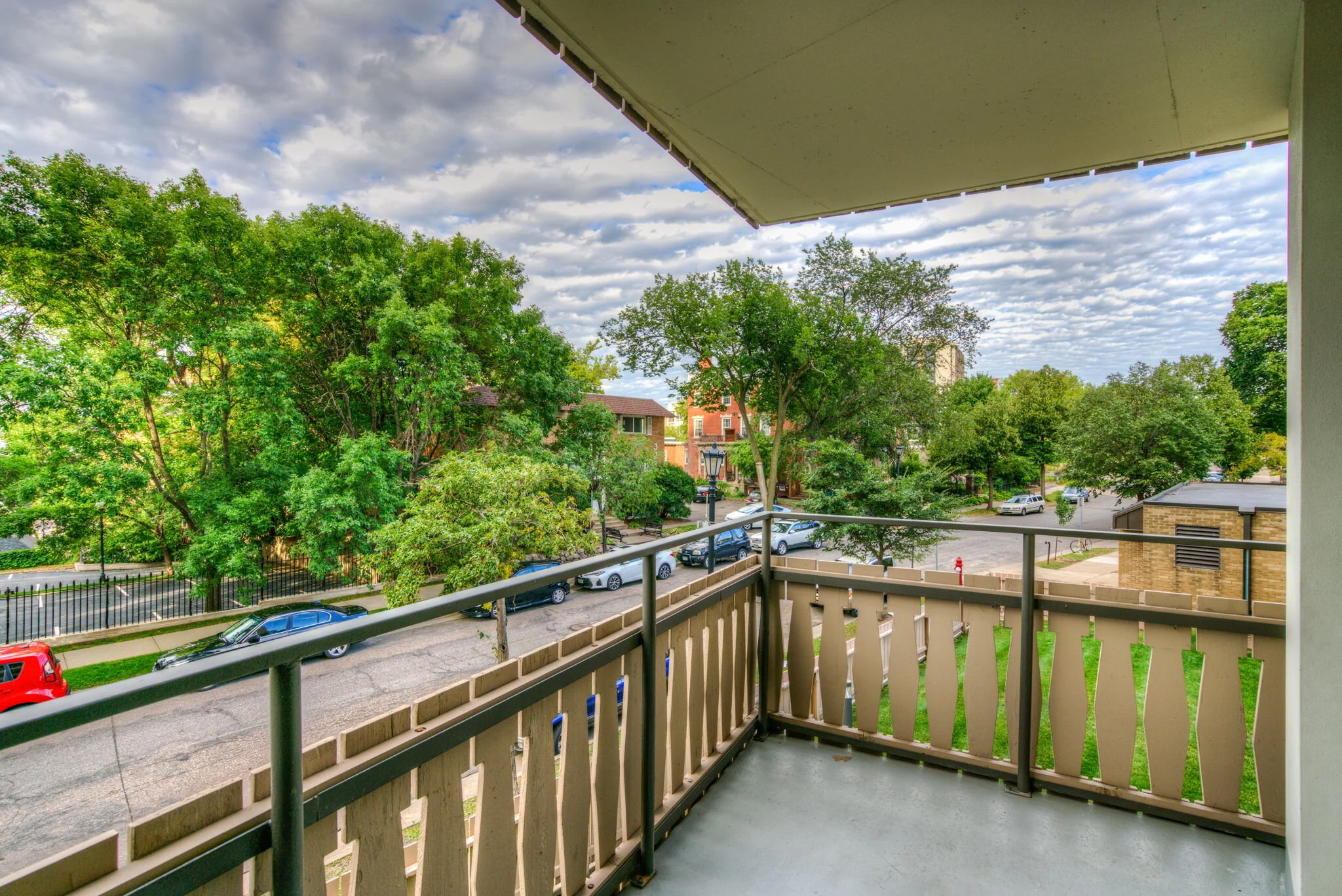 400+Groveland+Ave+%23213+Minneapolis-11-web-Balcony+views.jpg