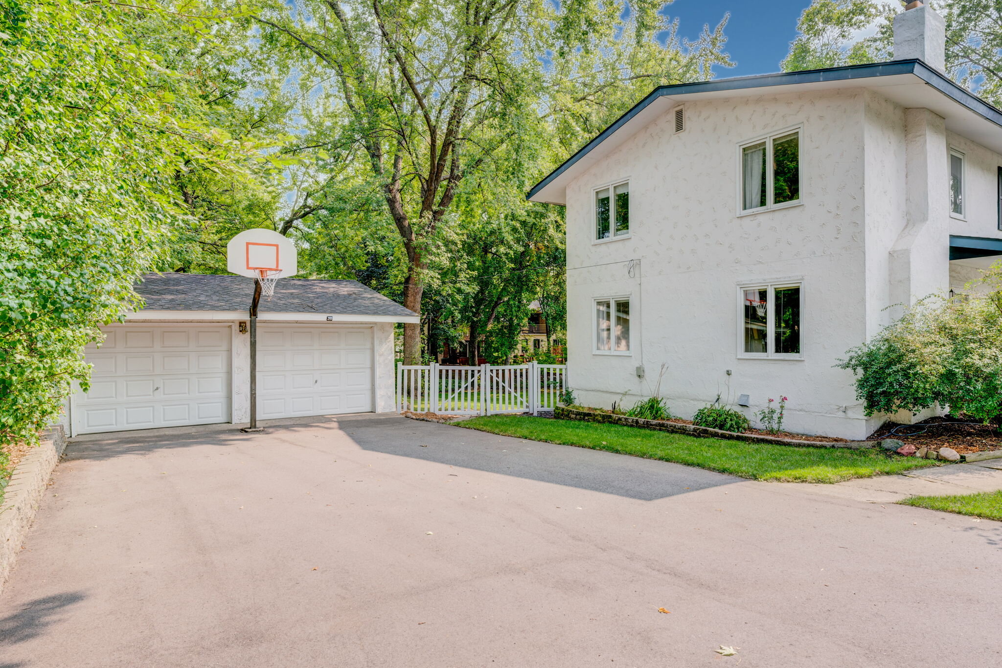 Blake driveway.jpg