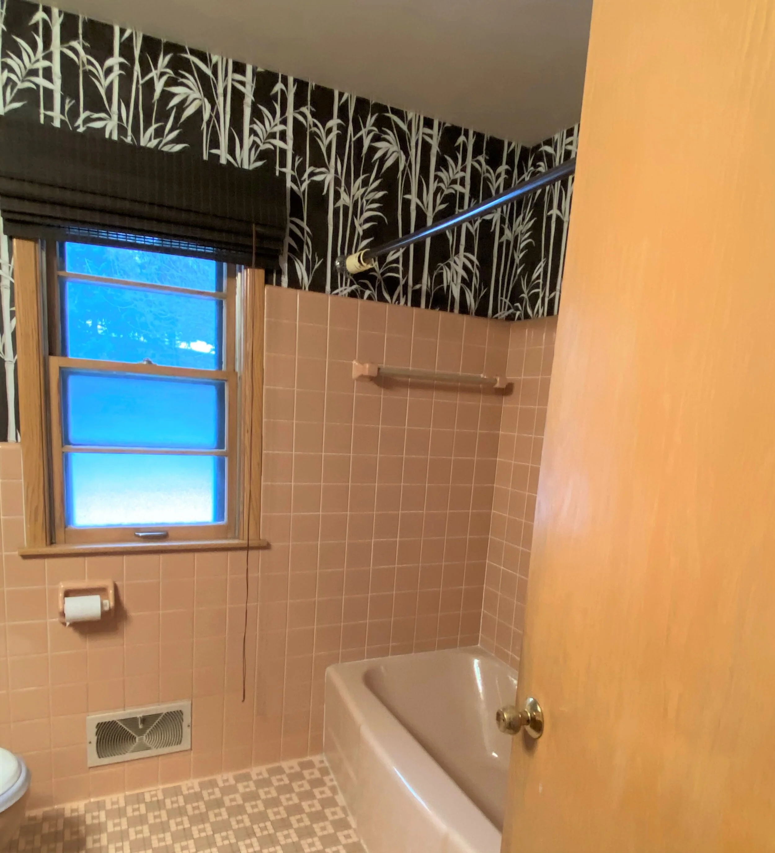 Bathroom 2.jpg