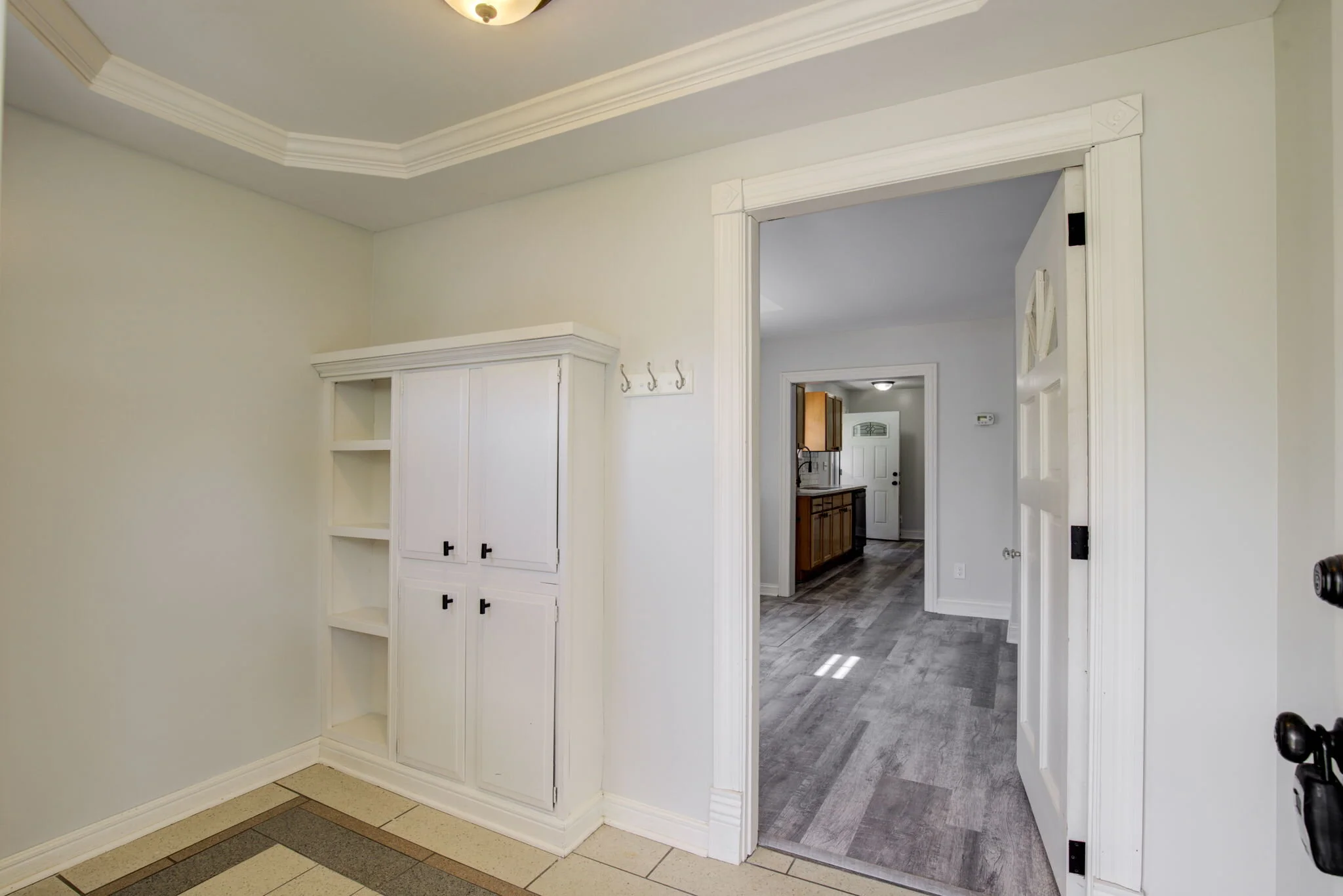 web_Entryway.jpg