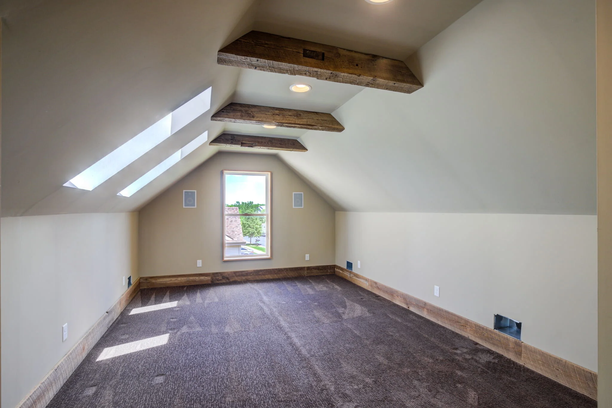 web_Extra Space off Bedroom One-A.jpg