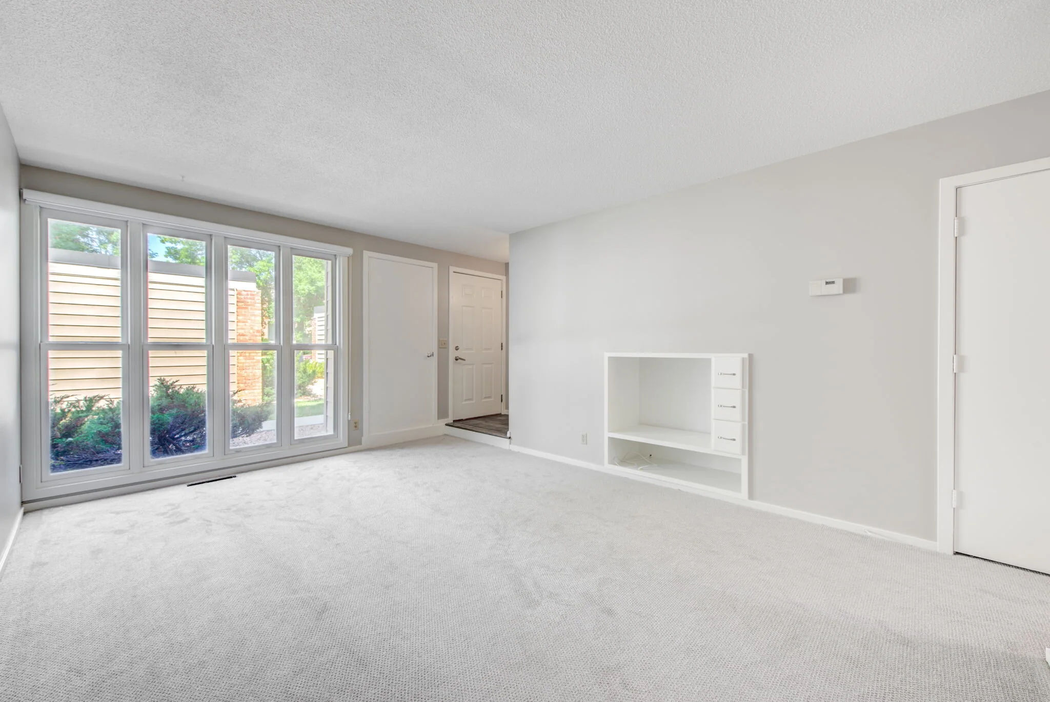 web_Living Room2.jpg