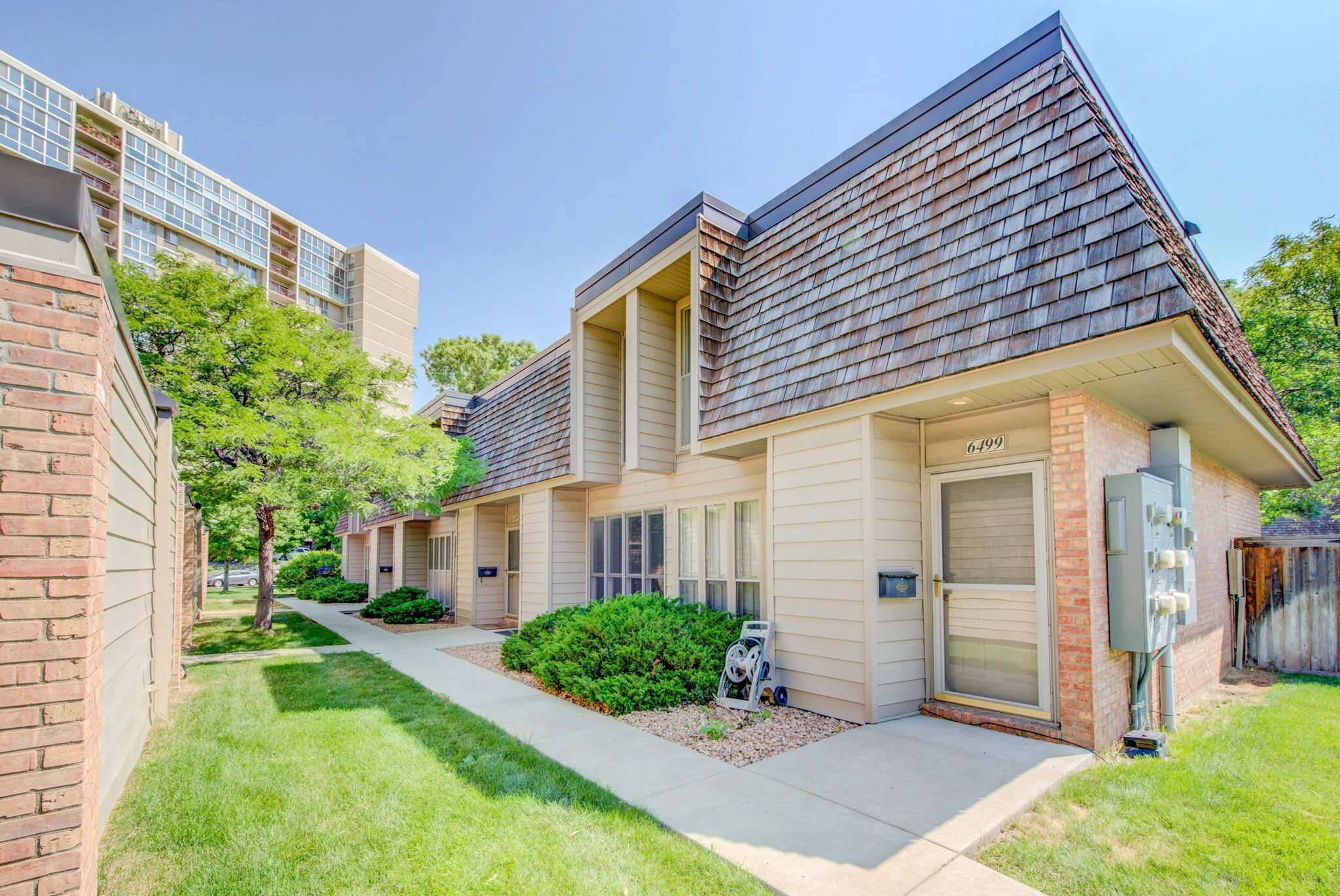 Exceptional Edina Townhome