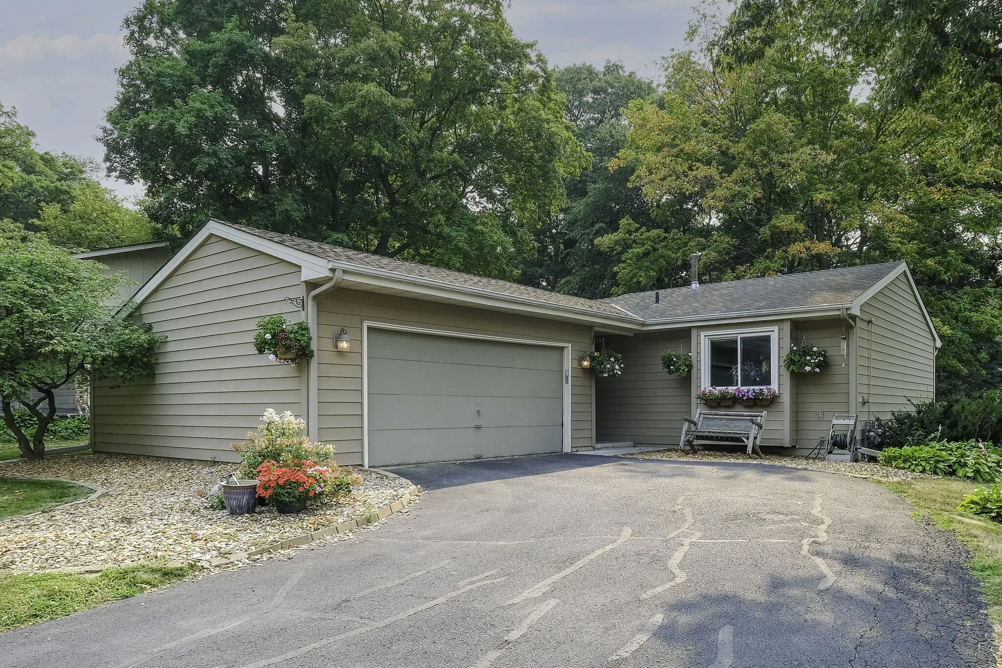 Plymouth home offering pride of ownership and Wayzata Schools