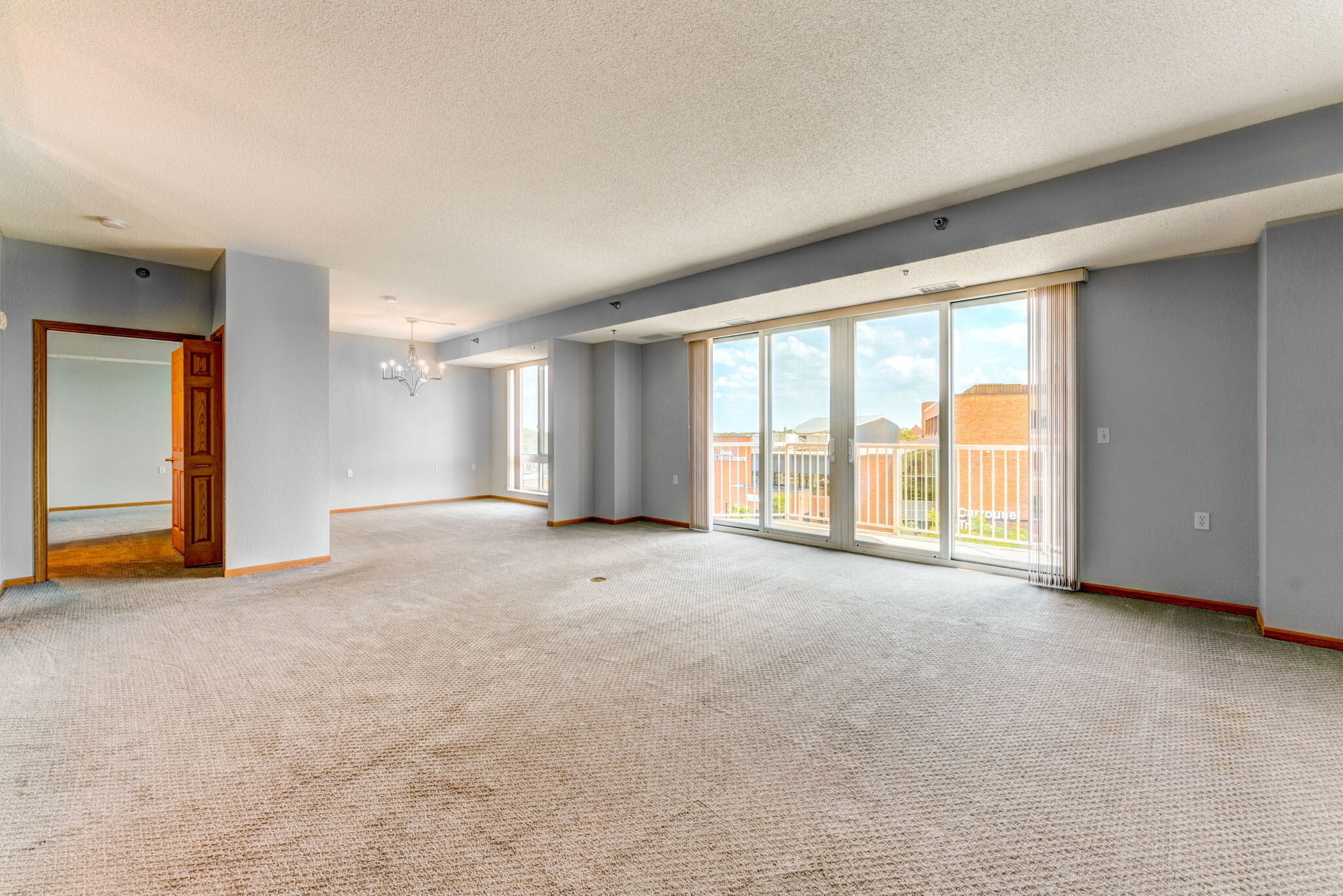 web_Living Room 1a.jpg