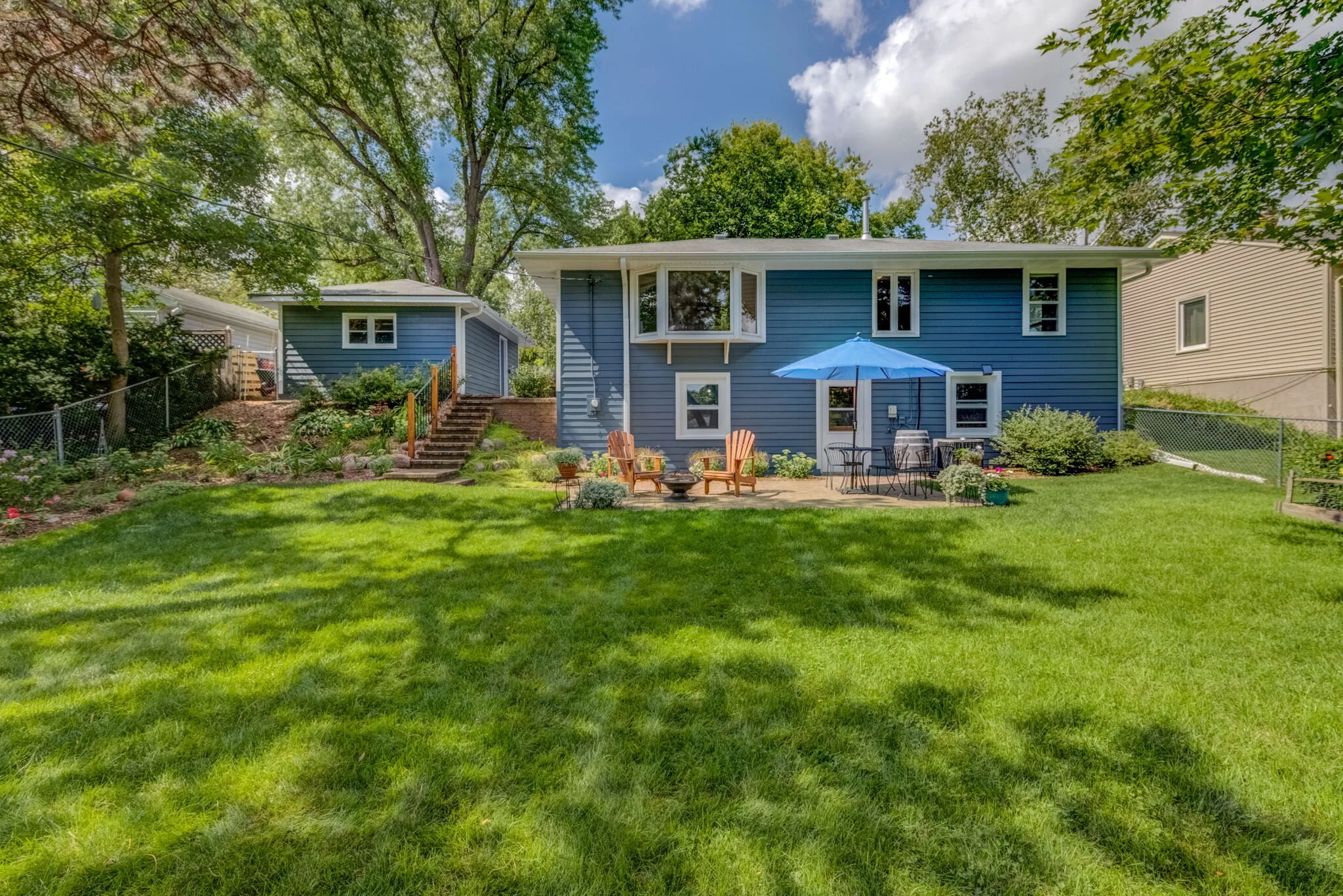 web_Exterior Back of House 1.jpg