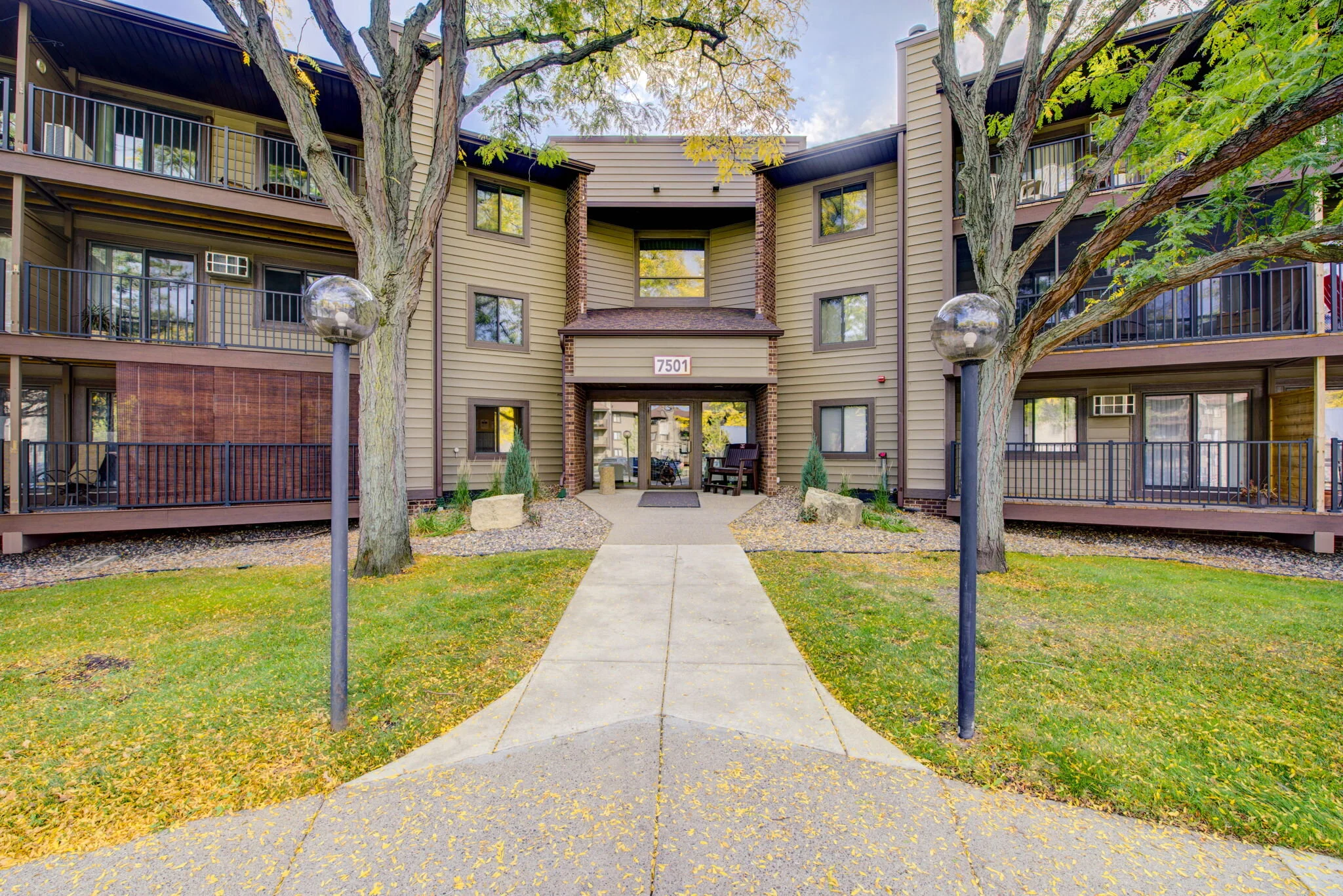 Updated Bloomington Condo!