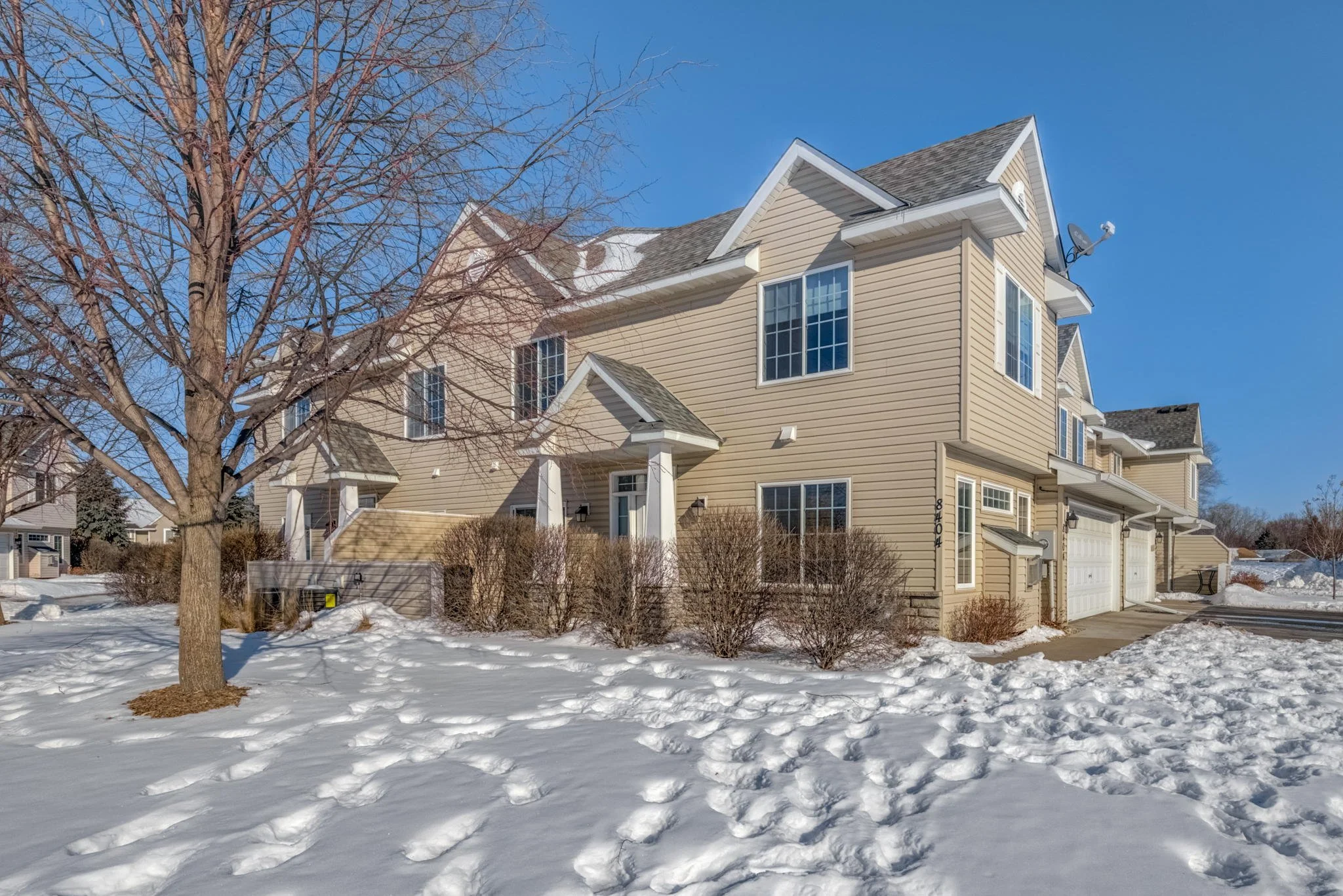 Updated Champlin Townhome
