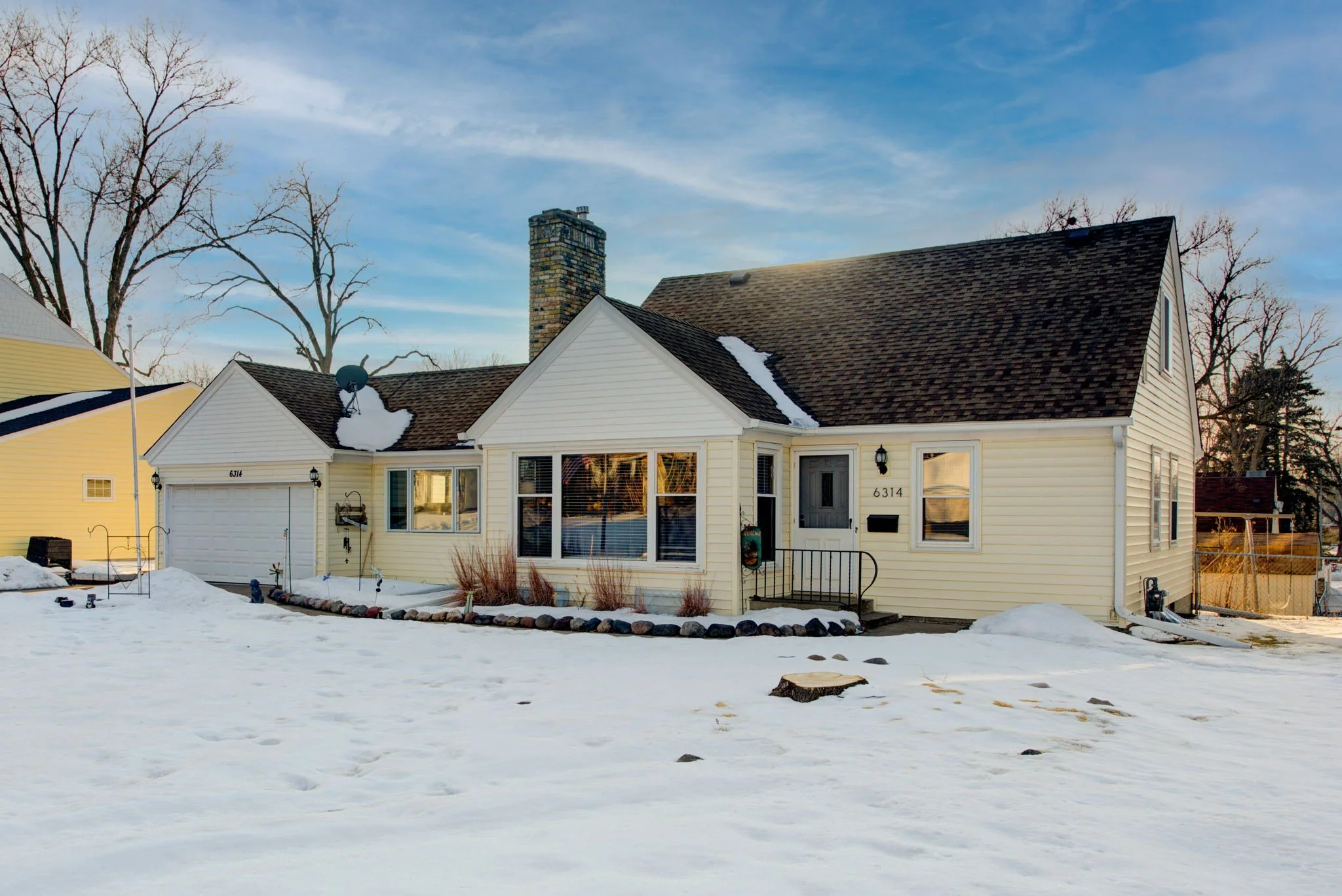 Richfield Home For Sale.  $369,900