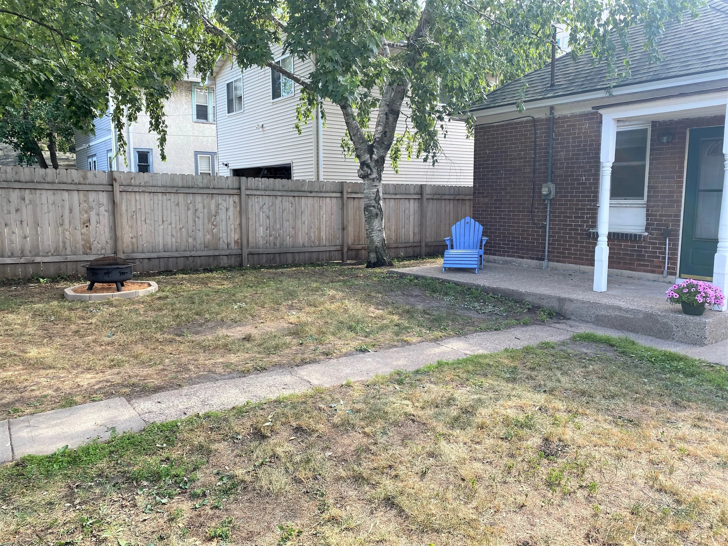 Backyard 4.jpg