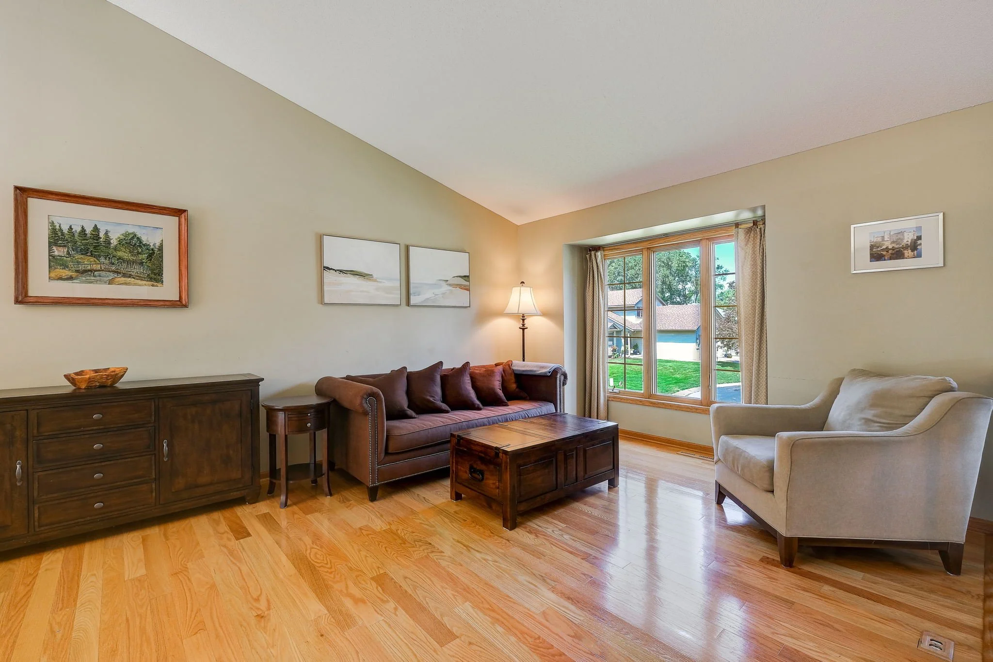 web_5 Living room.jpg