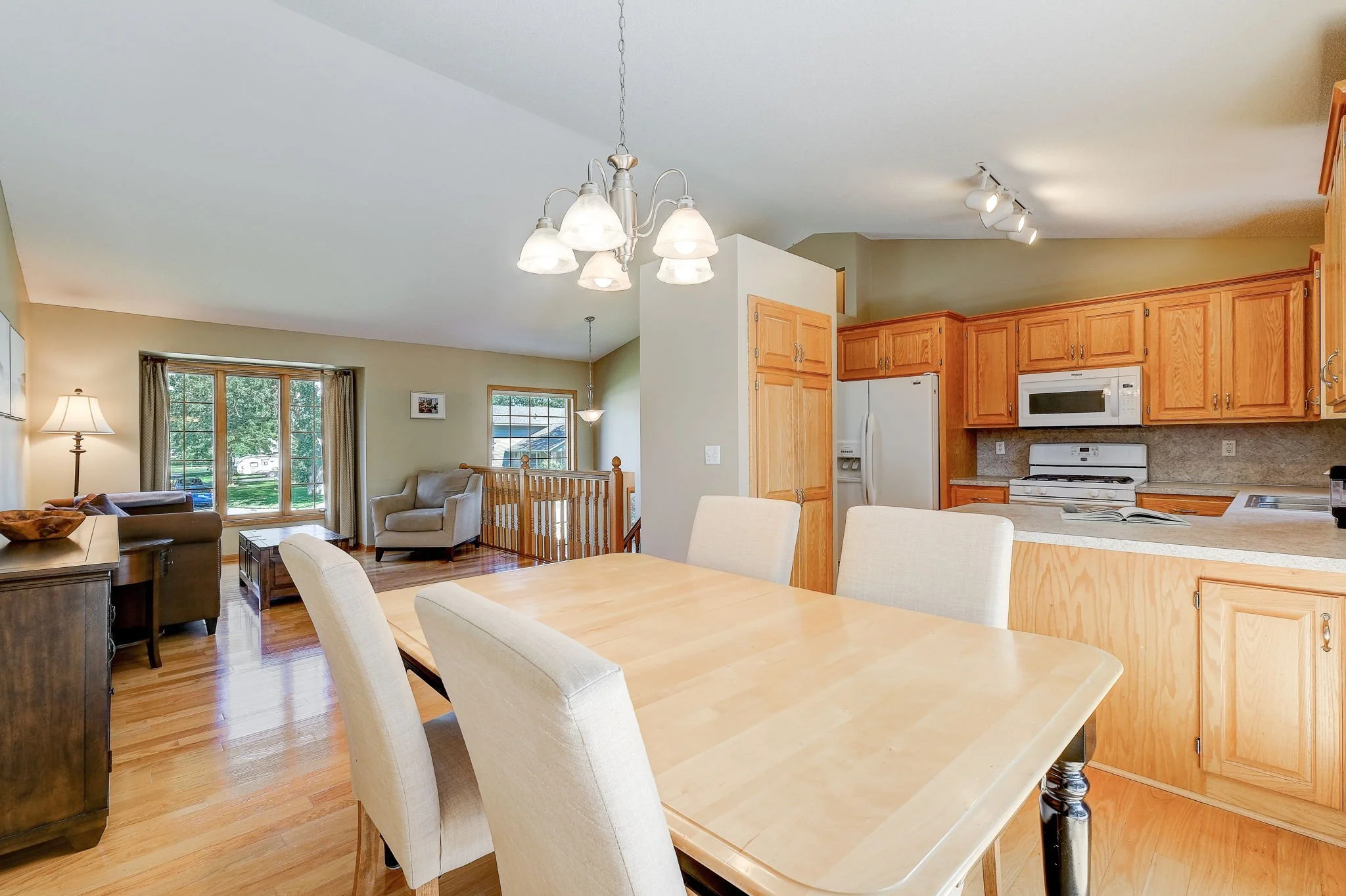 web_8 Dining room (1).jpg