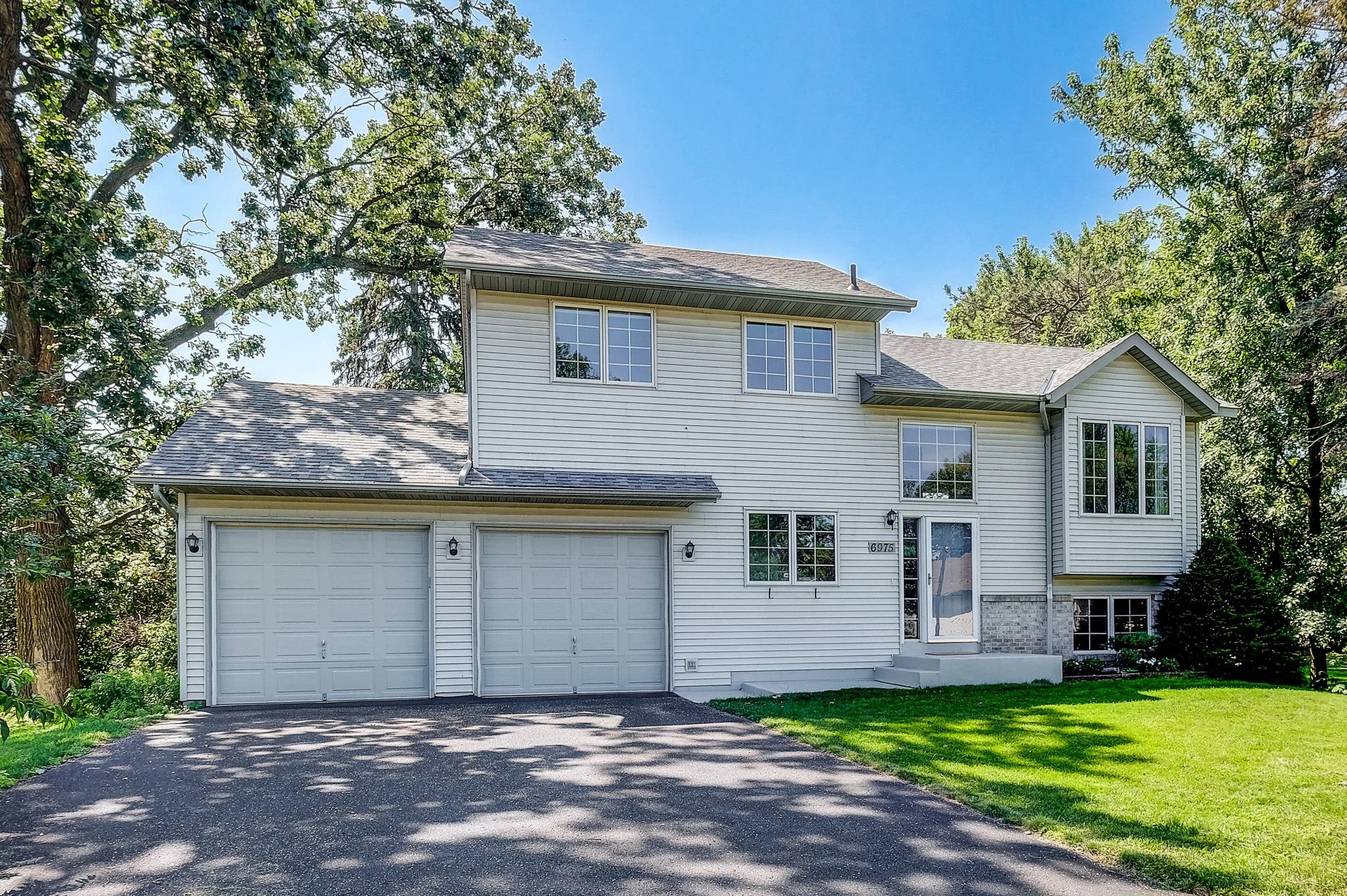 Updated Inver Grove Heights Home For Sale
