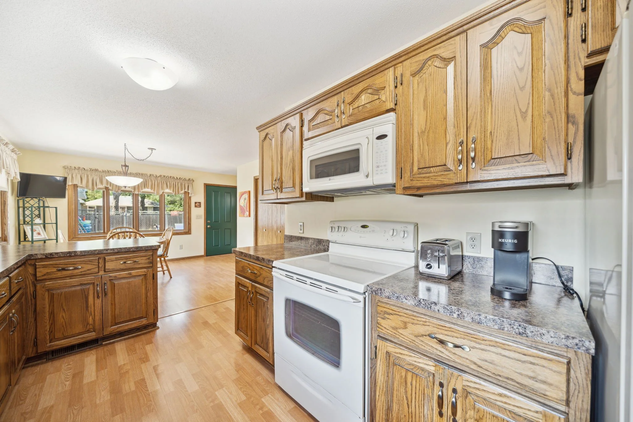 7-web-or-mls-09_Interior (1).jpg