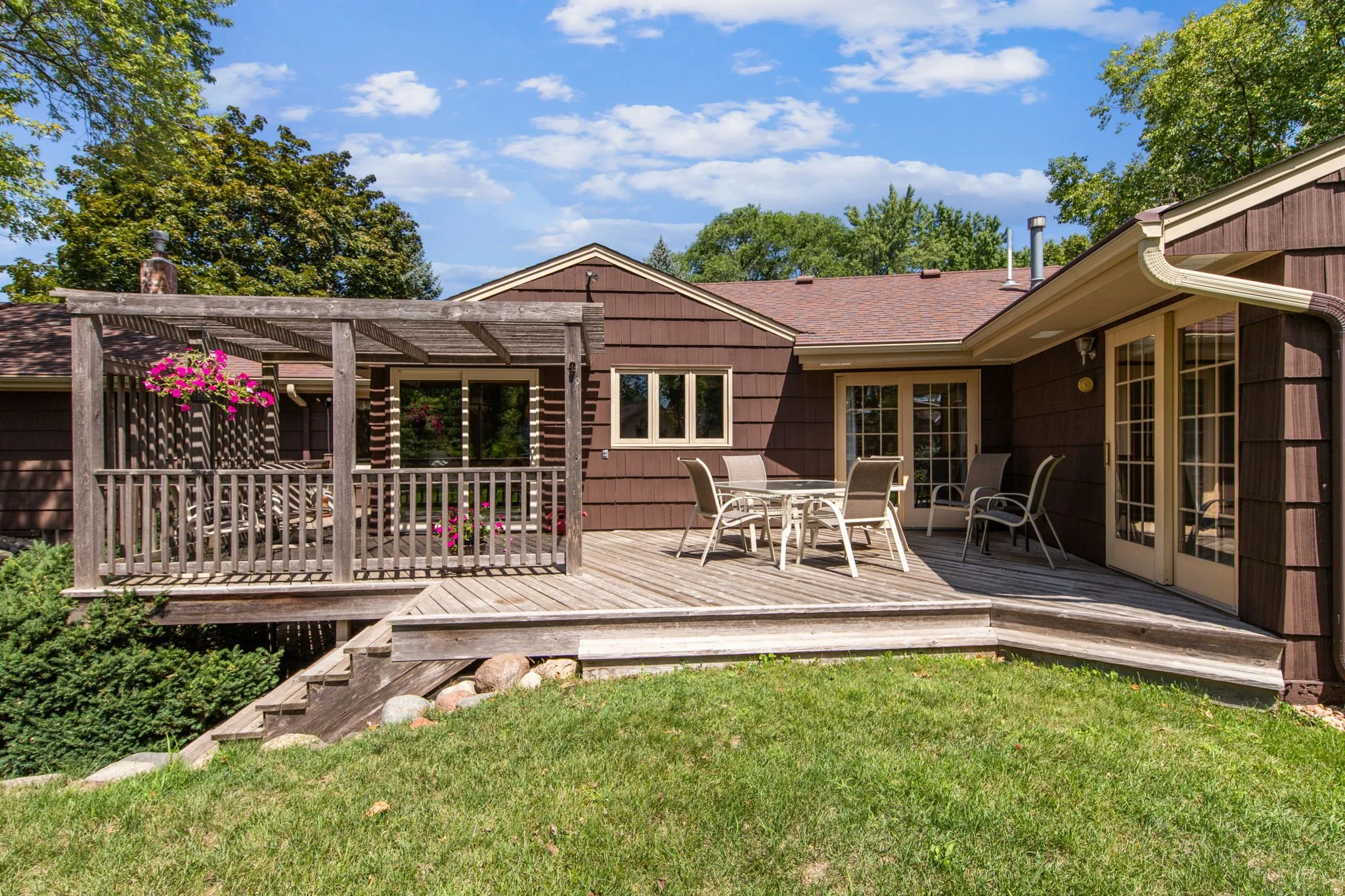 36-web-or-mls-33_Exterior.jpg
