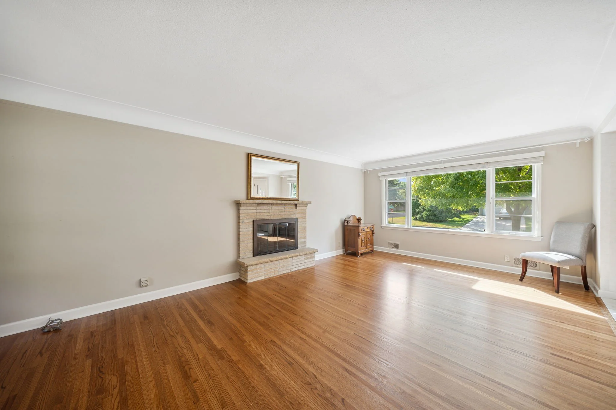 2-web-or-mls-05_Interior (1).jpg