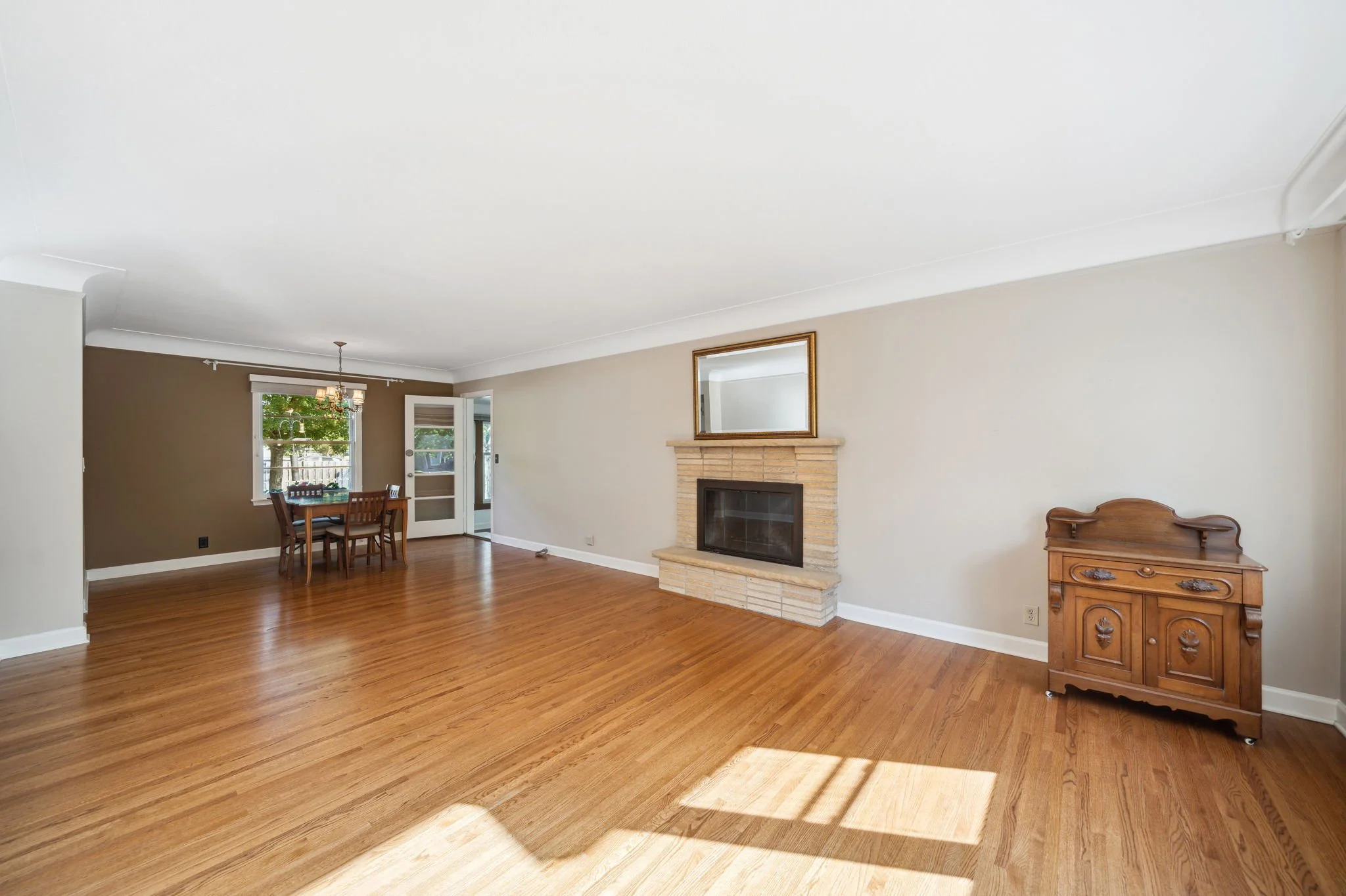 4-web-or-mls-06_Interior (2).jpg