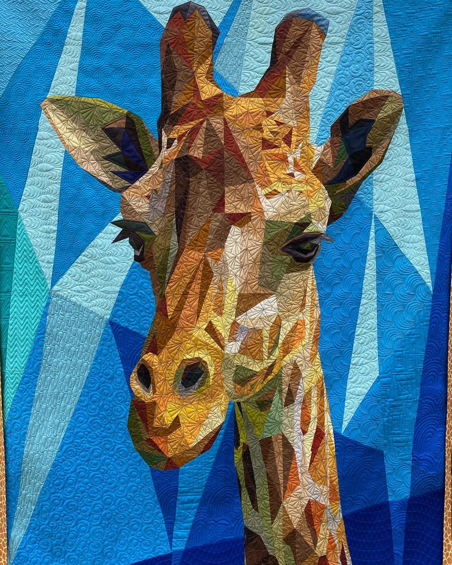 Custom quilting for Big G The Giraffe! 24 hours-12 patterns-10 different color threads. Thank you Holly P. for choosing 207lq for your quilting services. #biggthegiraffe #legitkits #longarmquilting #longarmquilter #207lq #gammill #gammillquilting #st