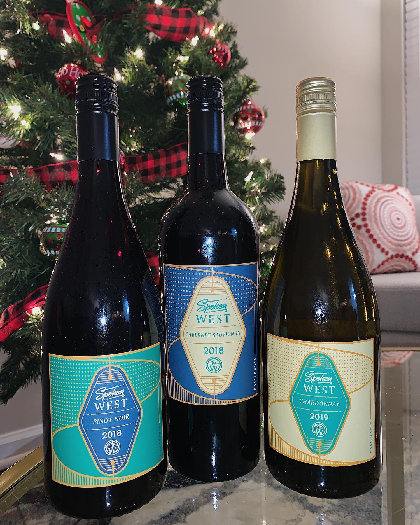 It&rsquo;s the holidays, treat your elf! 🎅🏼🎄 
#spokenwestwines #happyholidays #merrychristmas #cheers @jamey_whetstone