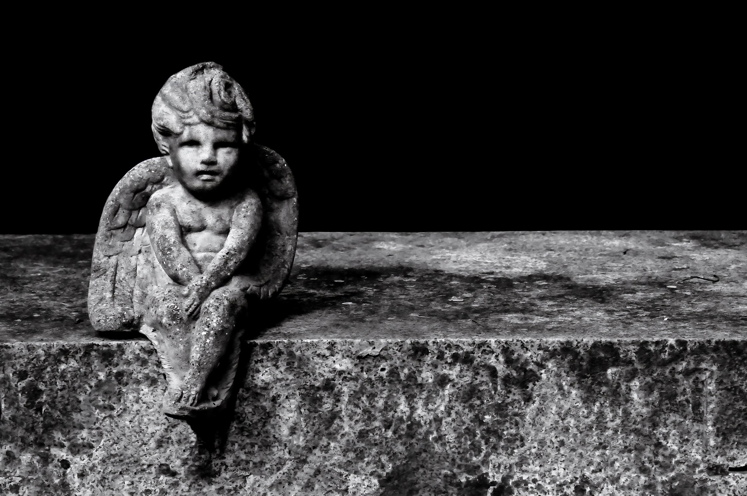Musings of a Cherub on a Bench