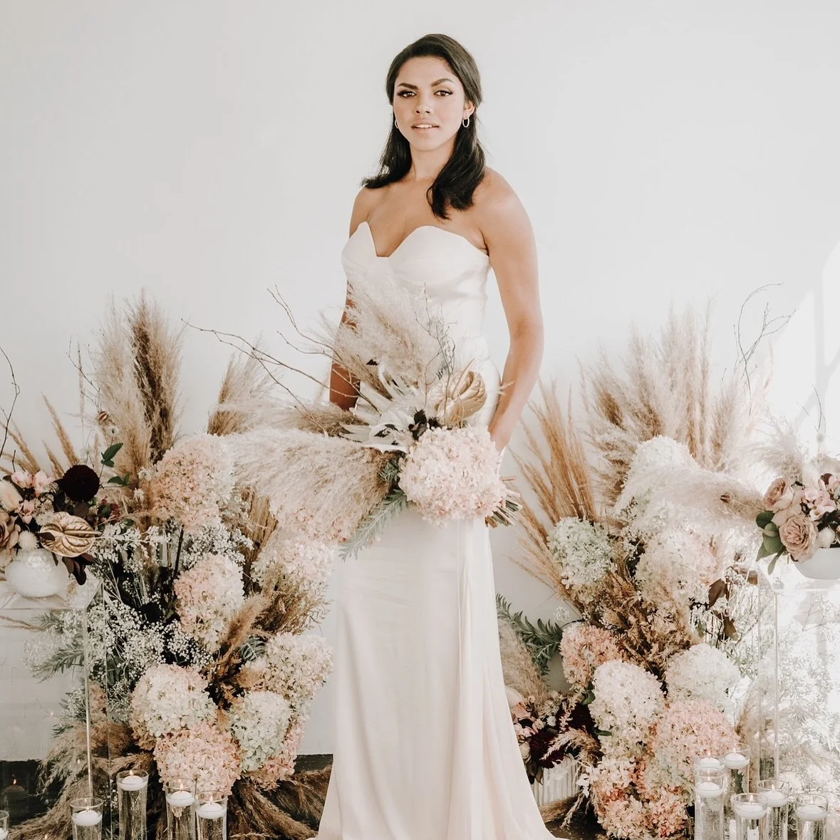 Designing with dry ✨
&bull;
&bull;
&bull;
📷- @selinawhittakerphoto 

#EventDesign #FloralDesign #EventDecor#WeddingDesignDesigner #WeddingDesign