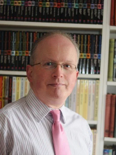 dr-john-curran-384x512-crop-top.jpeg