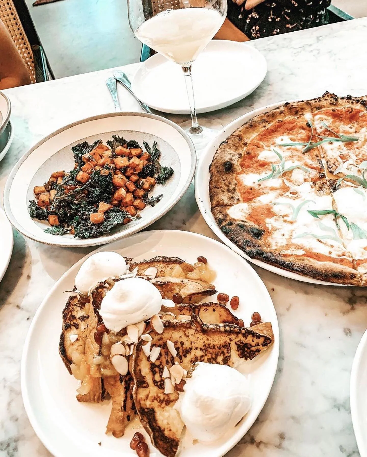 Shoulder hash, wood-fired pizza, French toast&mdash;it&rsquo;s Sunday, order it all!
📸: @andi_kay_west